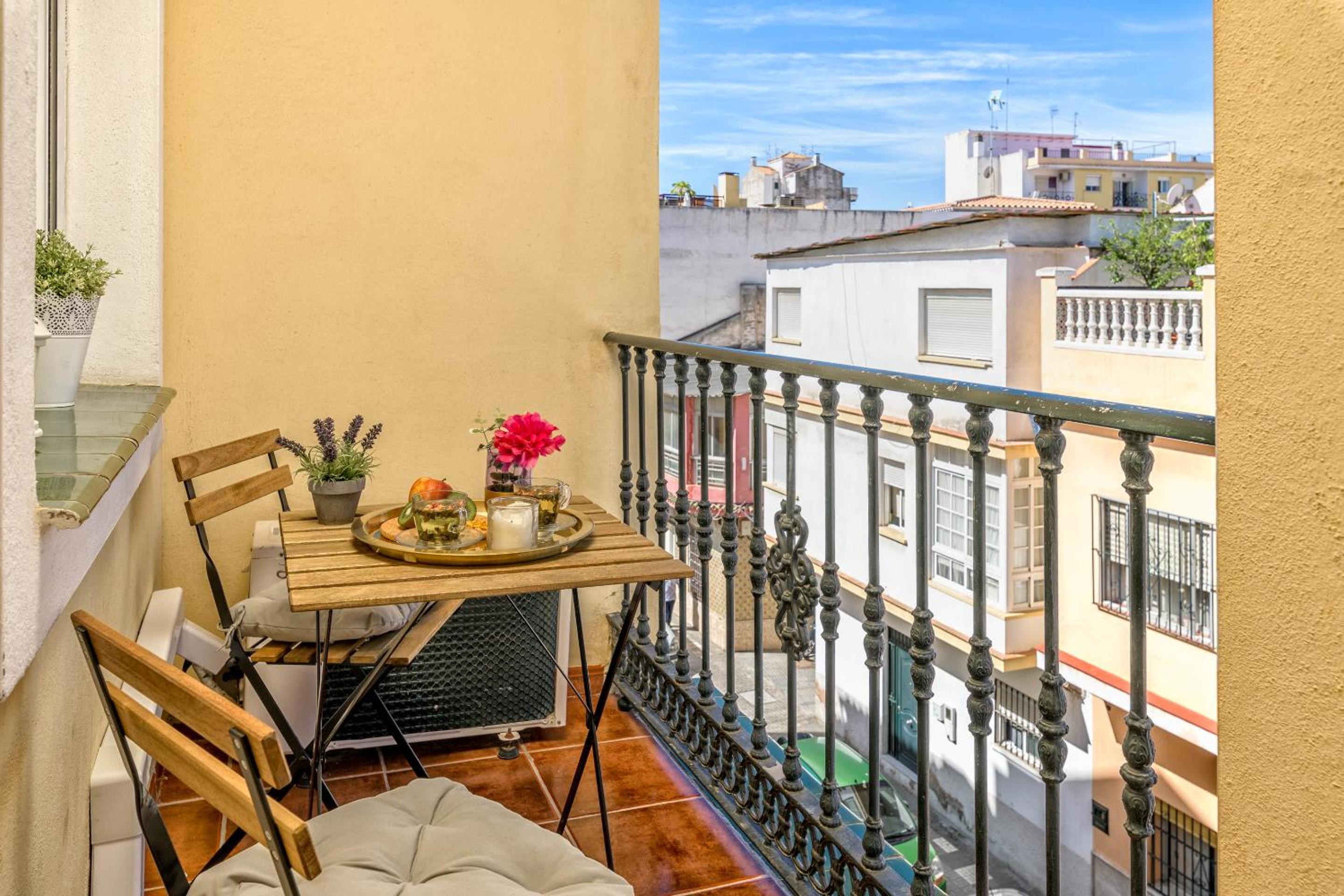 WintowinRentals - La Estancia FREE PARKING
