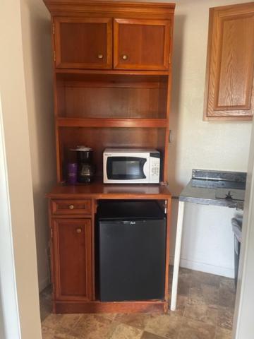 Winchester Vacations - ANS INN SUITES - Property Image 55