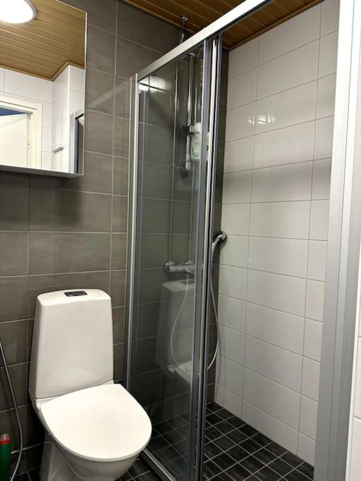 Quality Apt in the City Center For 5 - BRAND NEW view 3