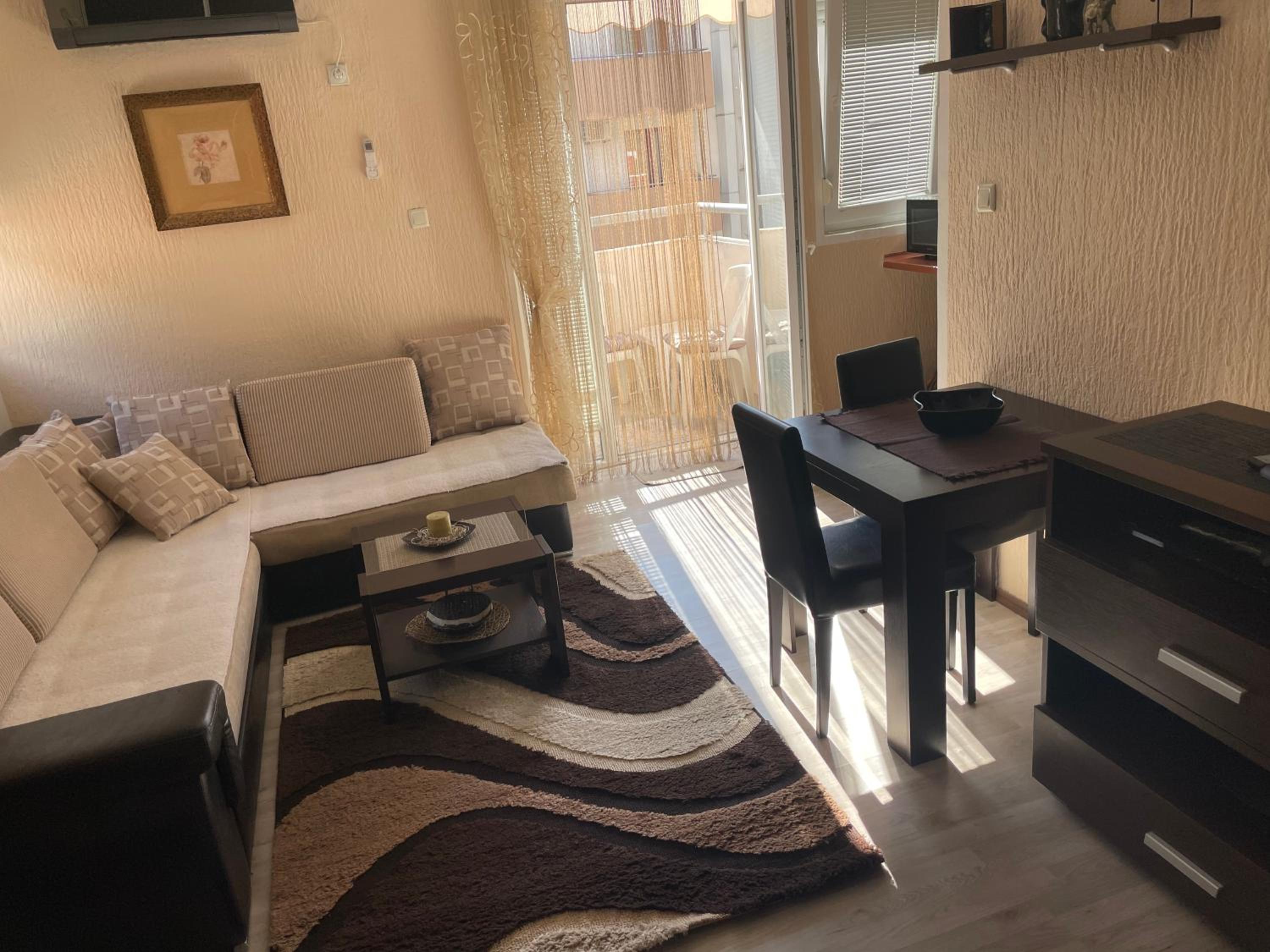 Studio Apartment for rent in Budva view 5