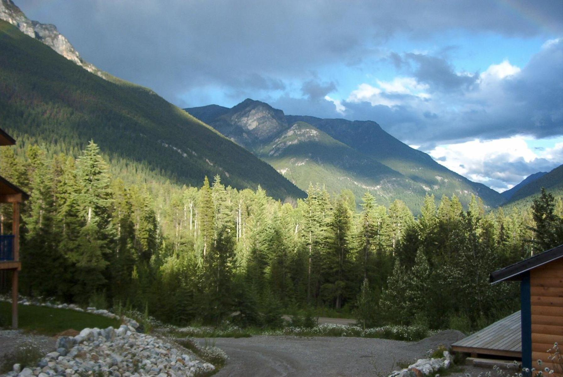 Golden Vacations - Glenogle Mountain Lodge and Spa - Property Image 5