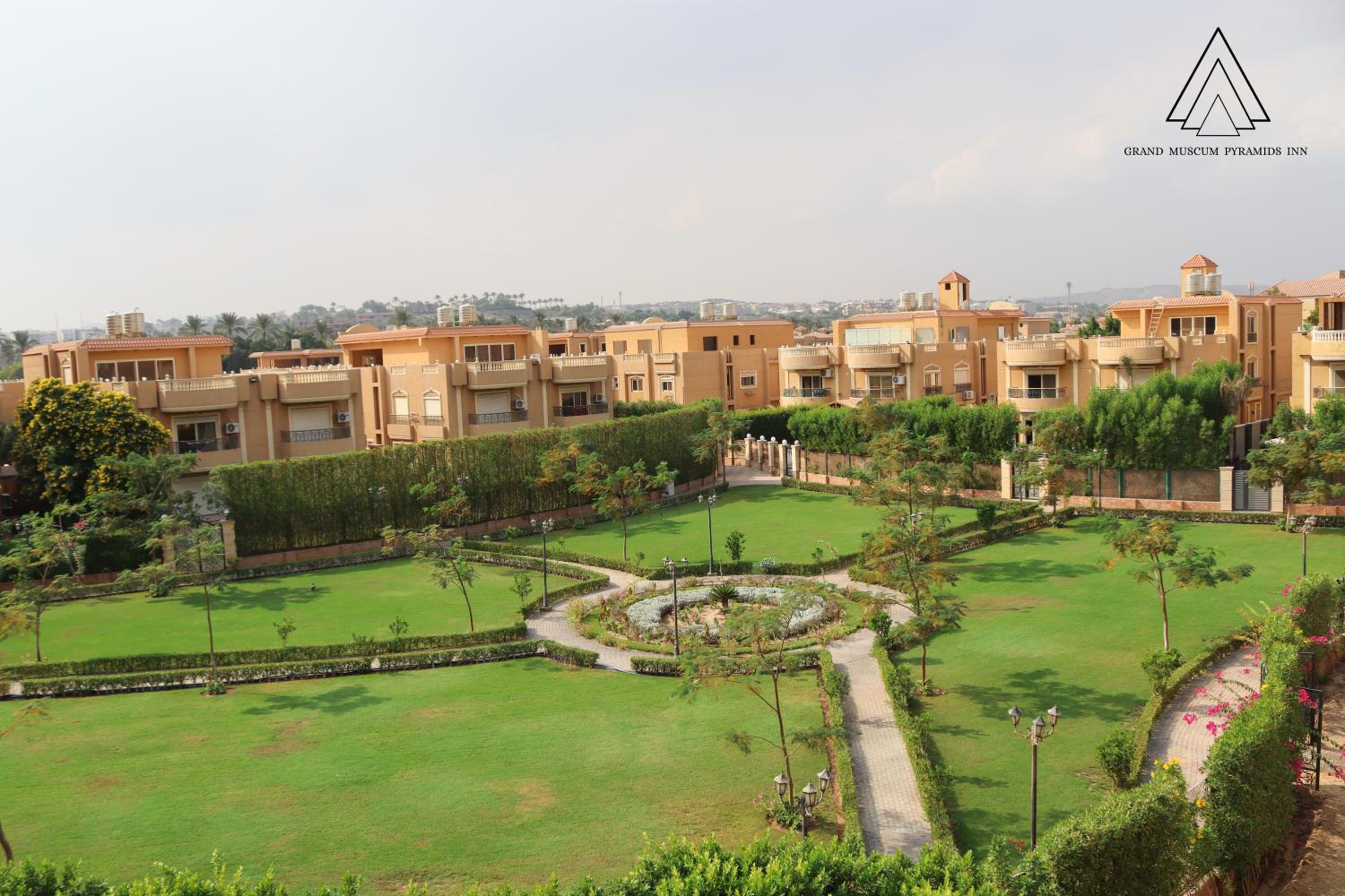 Grand Museum Pyramids Inn