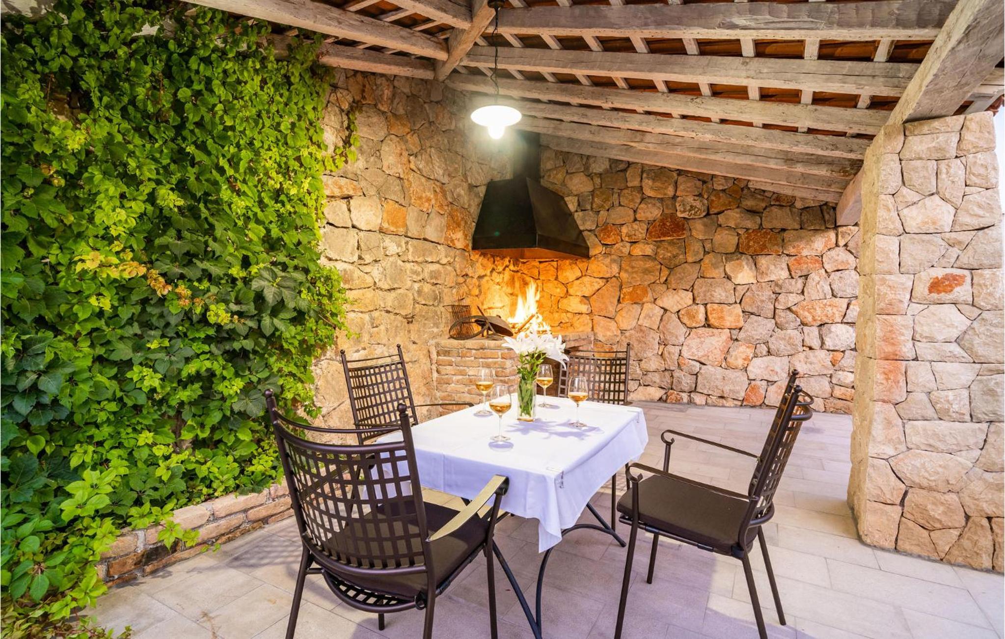 Nice Home In Gruda With Outdoor Swimming Pool