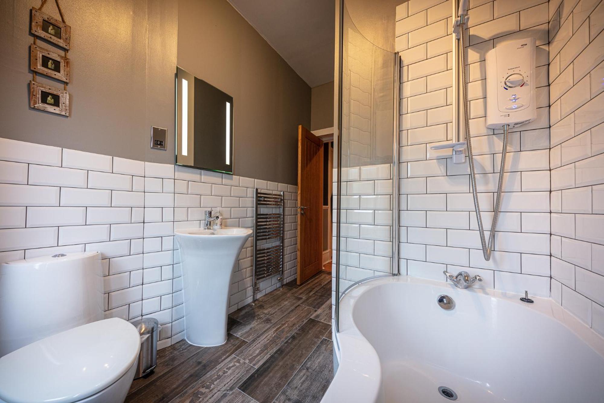 Jardine Apartment @ Cairn Dhu House view 3