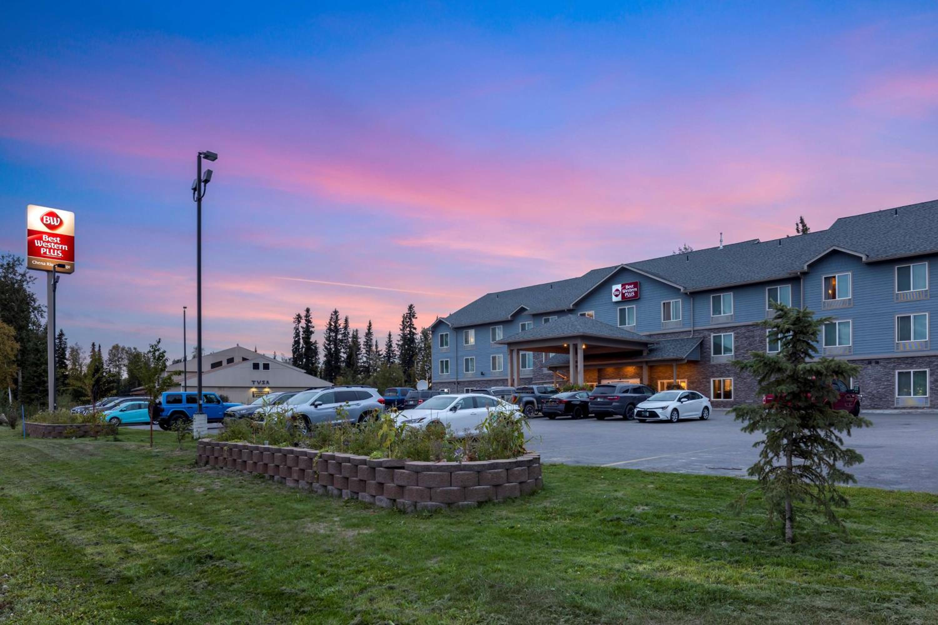 Fairbanks Vacations - Best Western Plus Chena River Lodge - Property Image 27