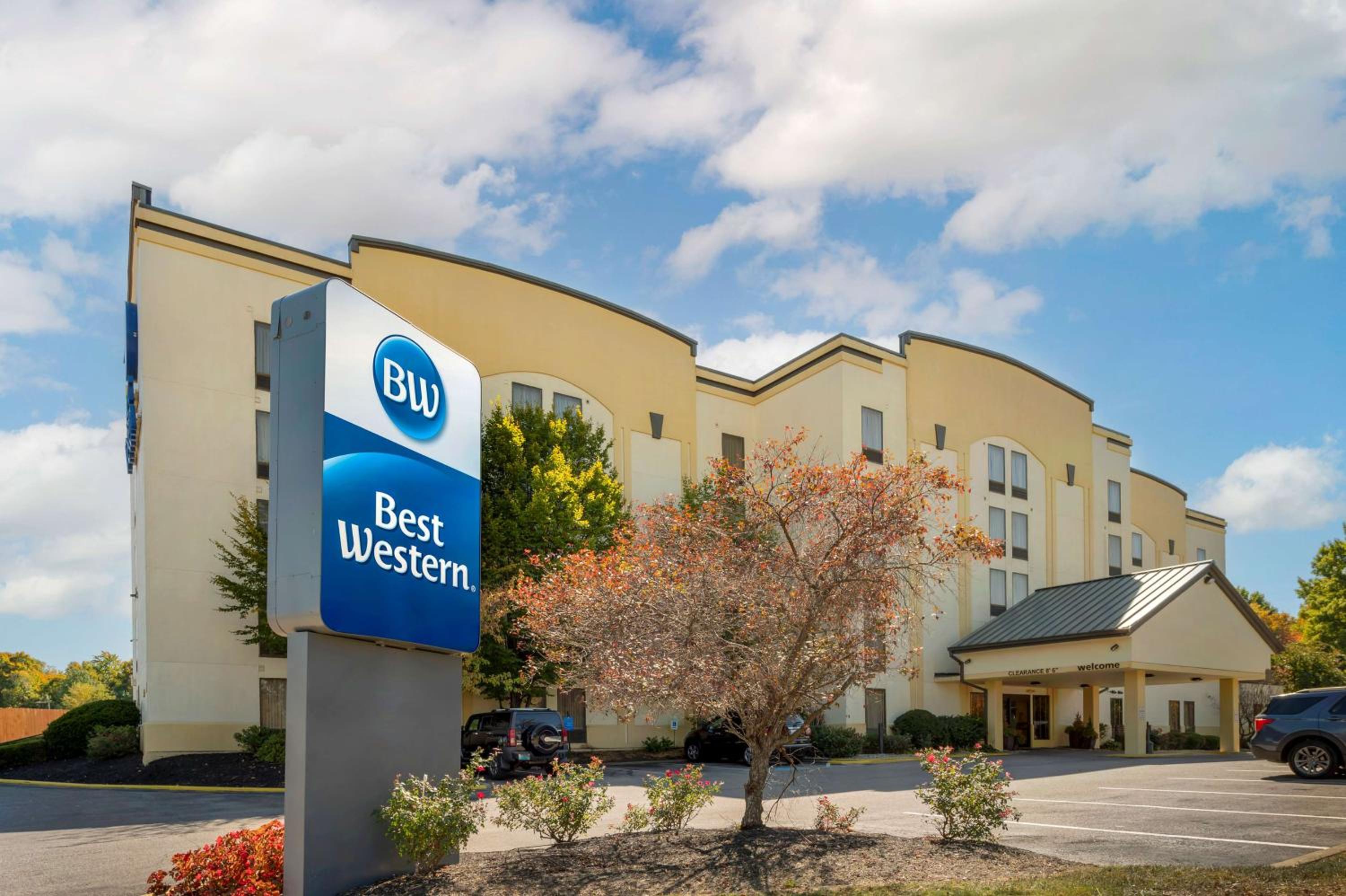 Hotel Best Western Louisville East Inn & Suites - Image 1