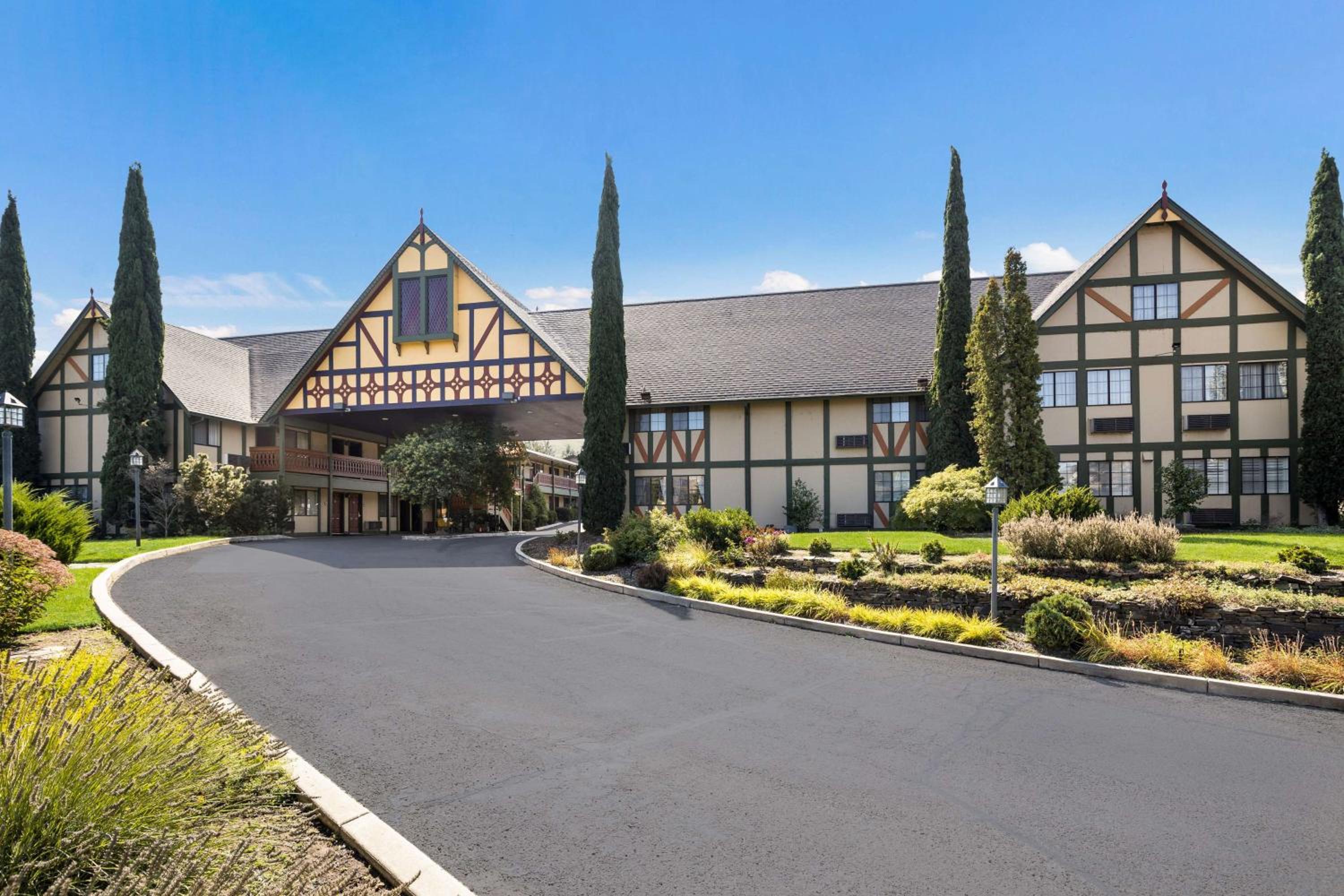 Ashland Vacations - Best Western Windsor Inn - Property Image 53