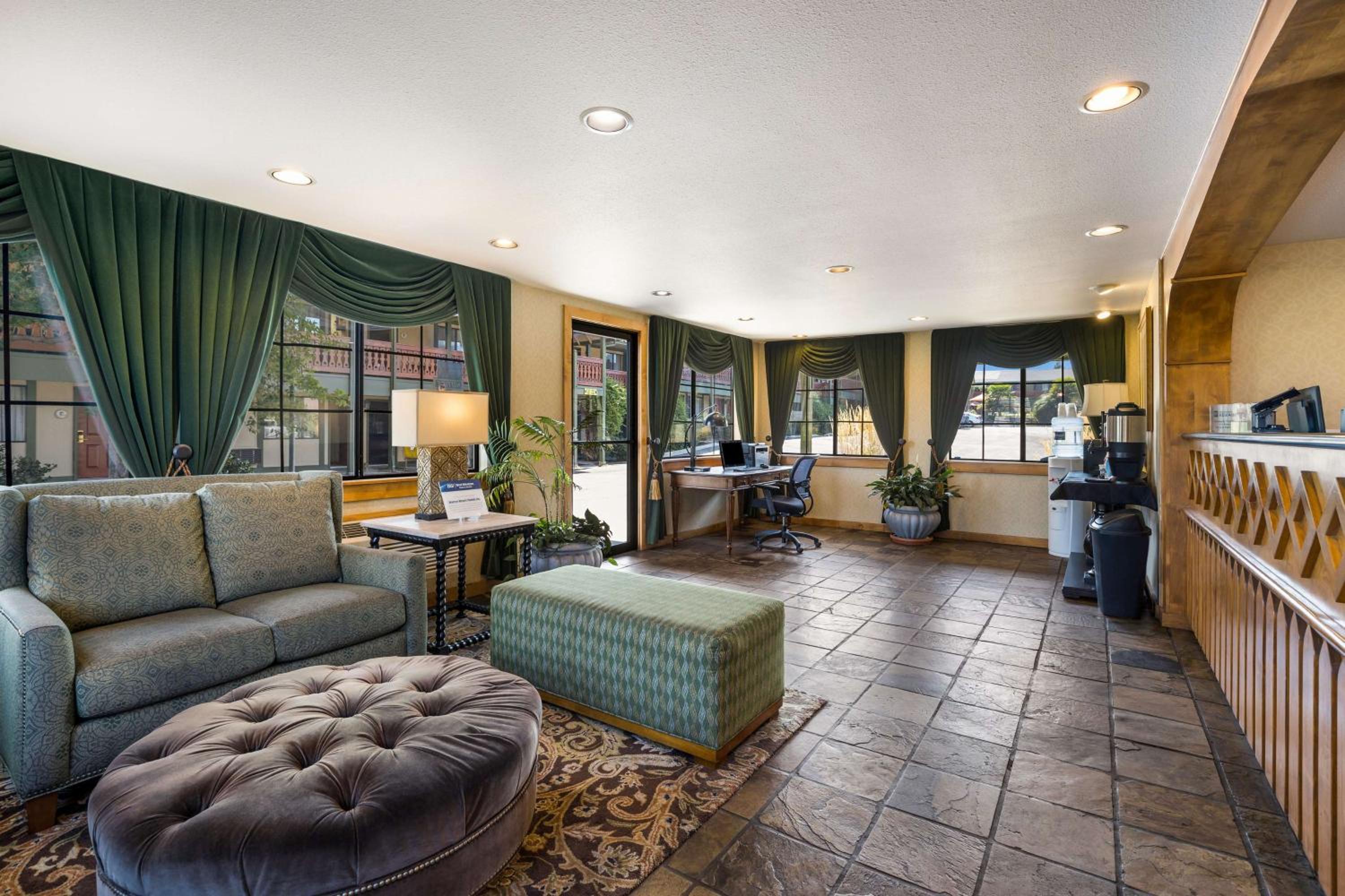 Ashland Vacations - Best Western Windsor Inn - Property Image 15