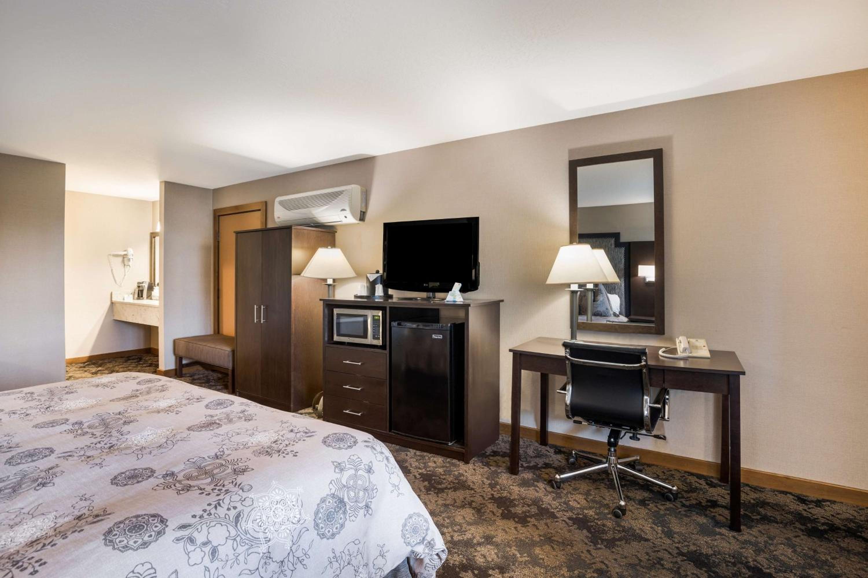 Ashland Vacations - Best Western Windsor Inn - Property Image 7