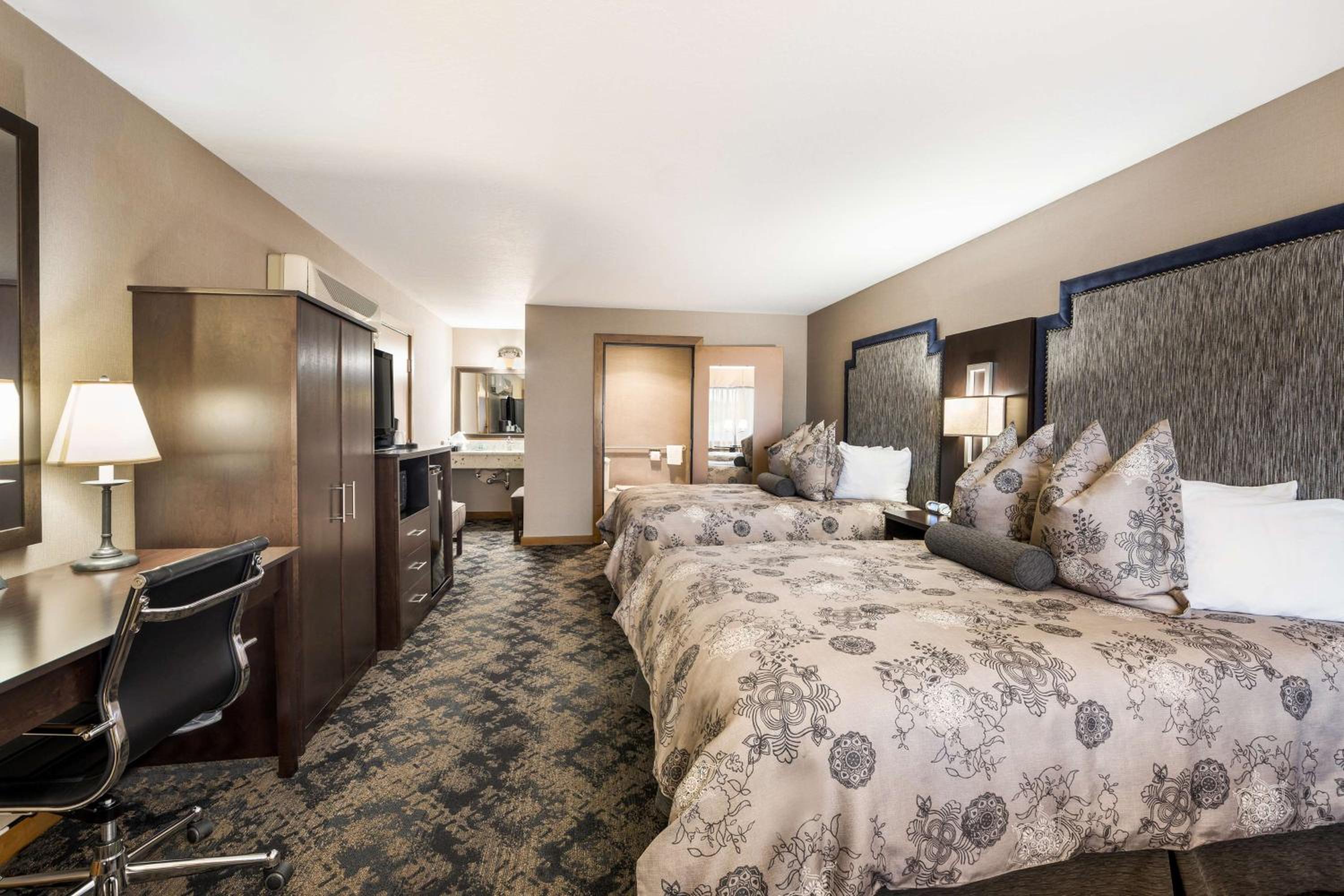 Ashland Vacations - Best Western Windsor Inn - Property Image 33