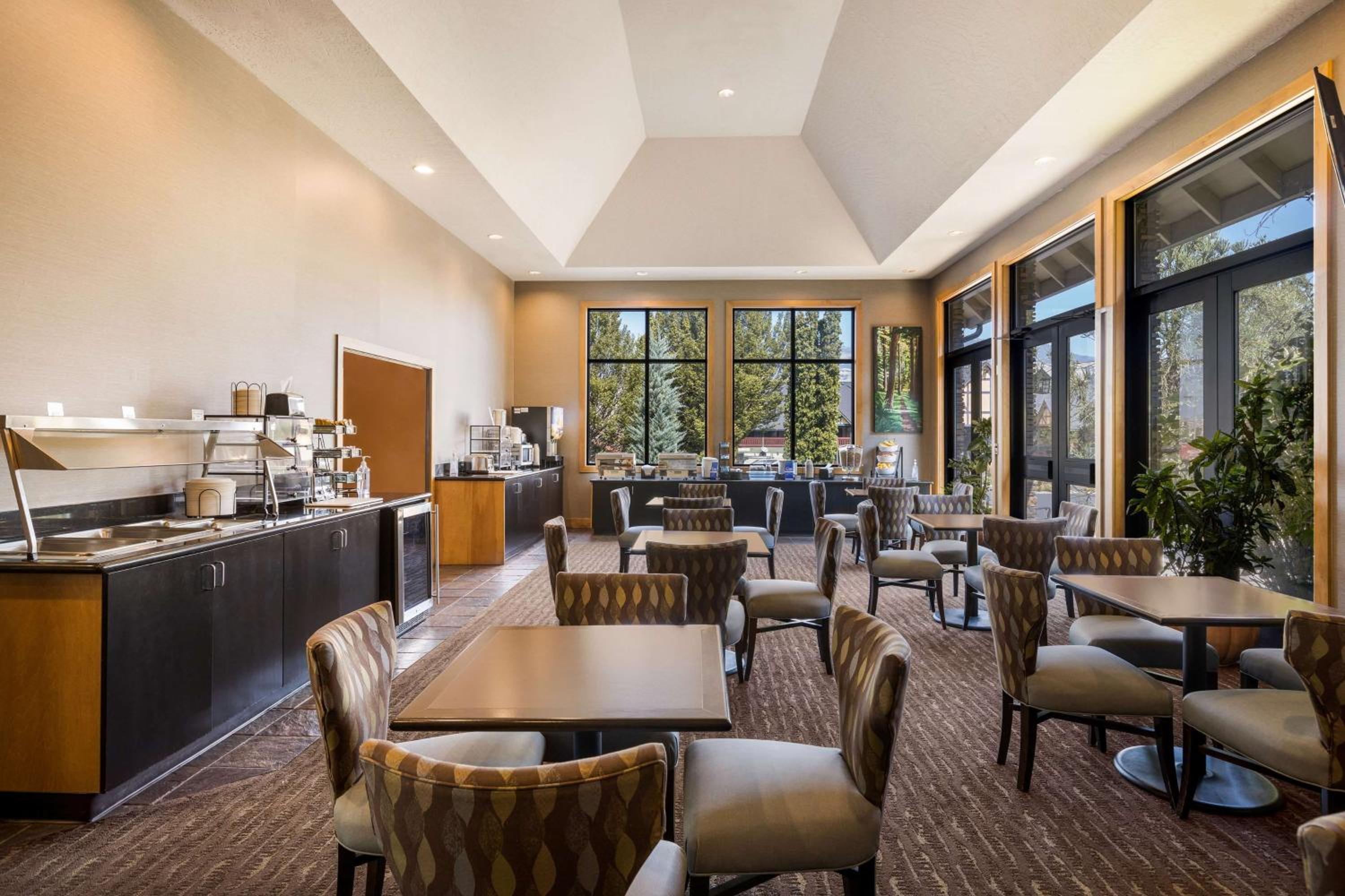 Ashland Vacations - Best Western Windsor Inn - Property Image 11