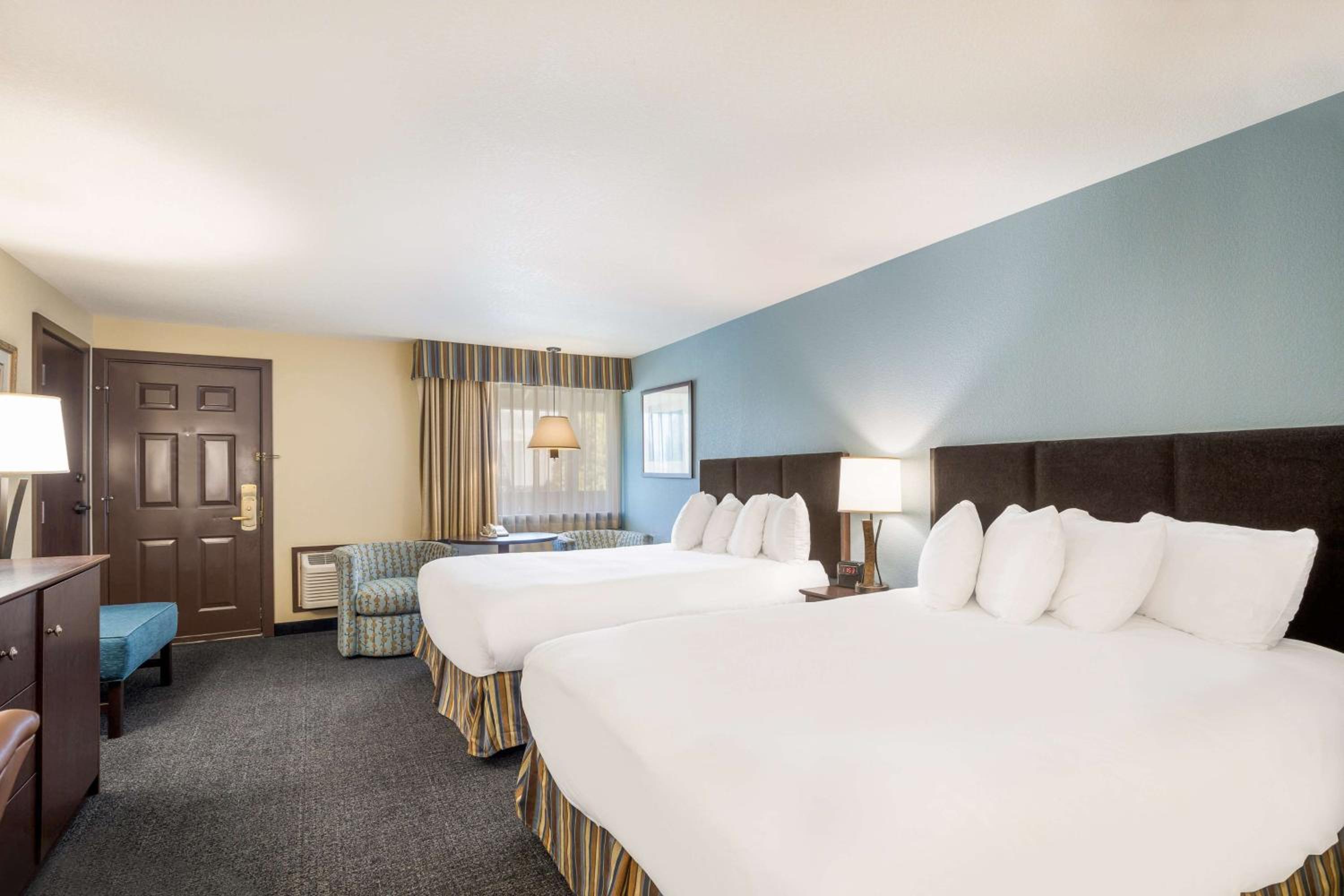 Ashland Vacations - Best Western Windsor Inn - Property Image 37