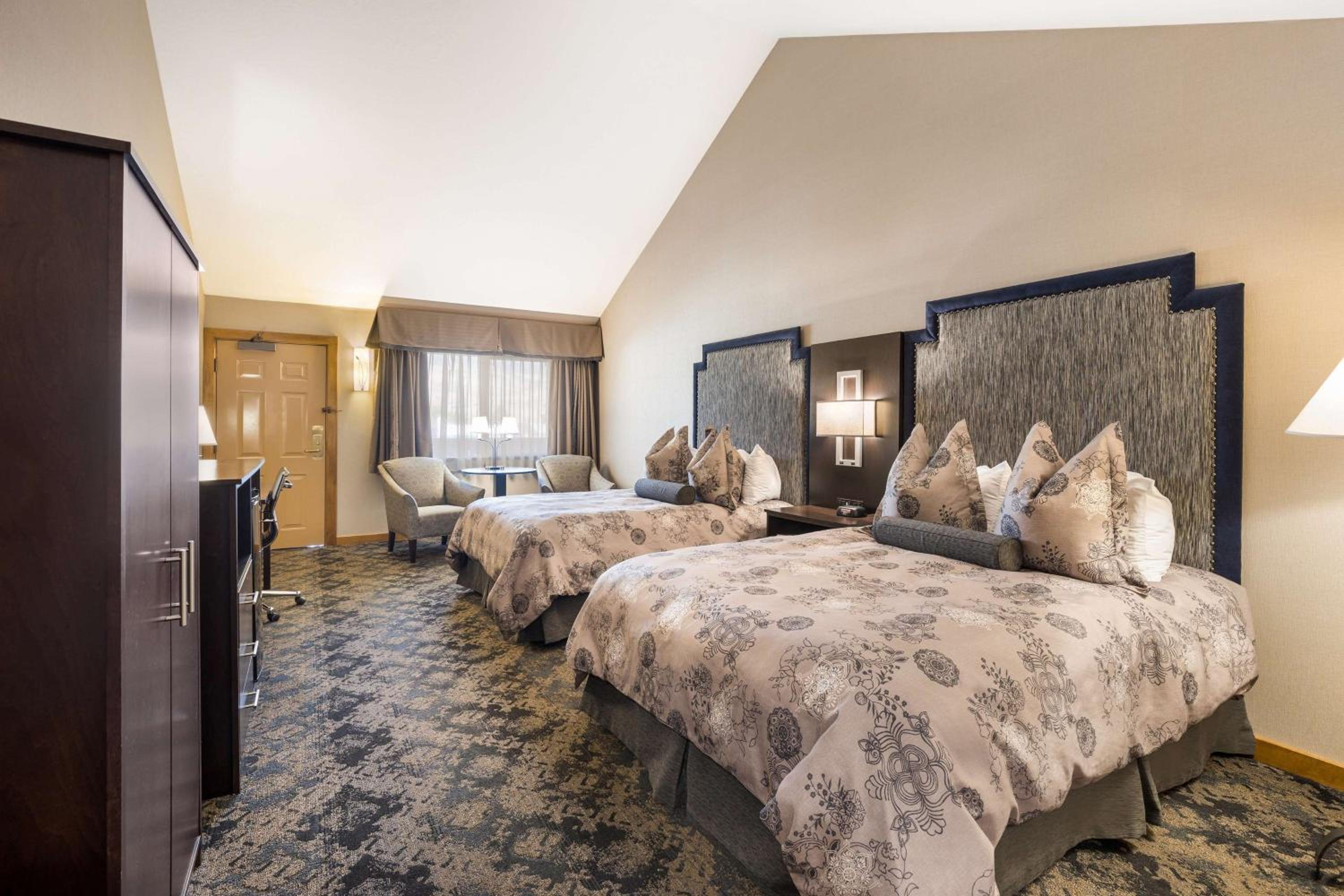 Ashland Vacations - Best Western Windsor Inn - Property Image 41