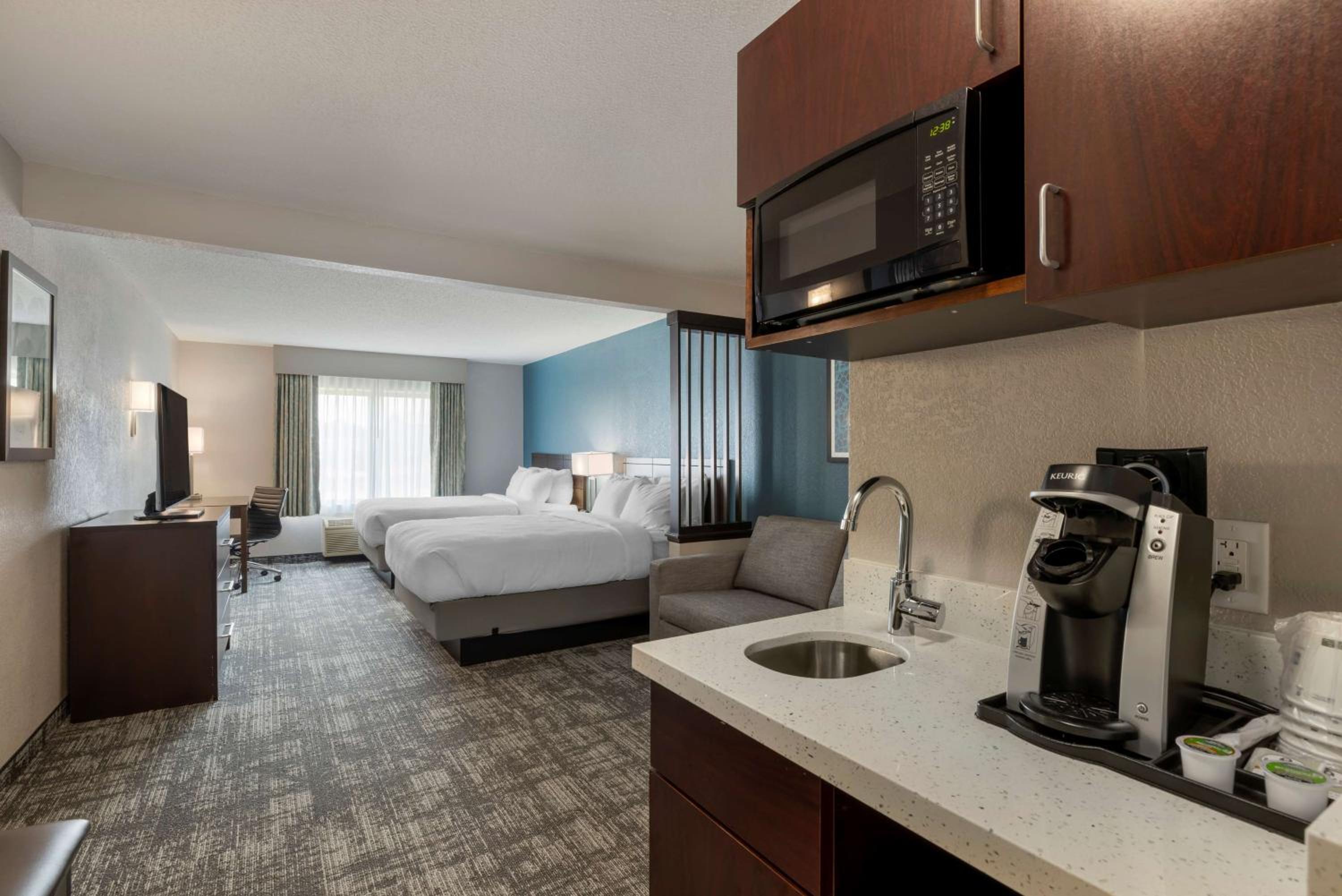 Watertown Vacations - Best Western Watertown Inn  Suites - Property Image 2