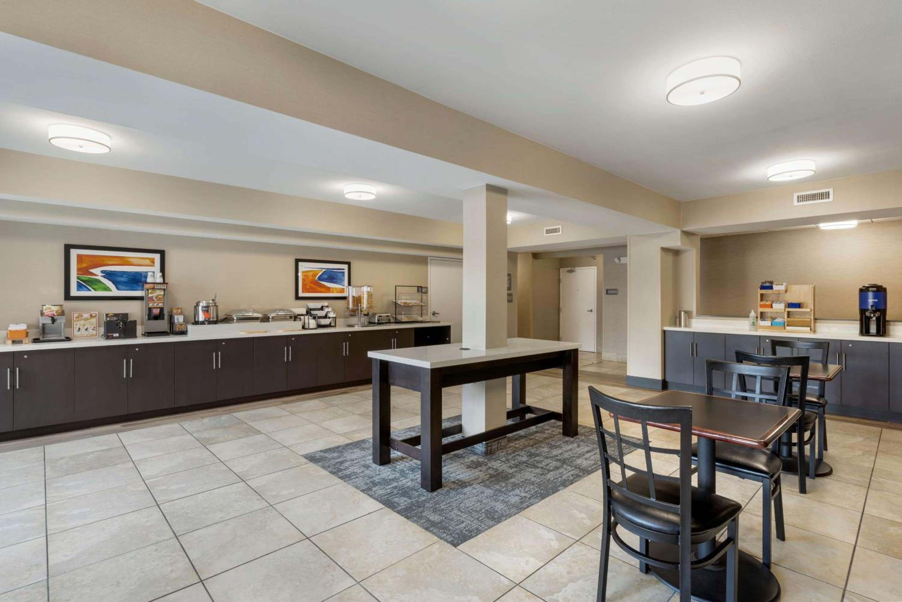 Watertown Vacations - Best Western Watertown Inn  Suites - Property Image 4