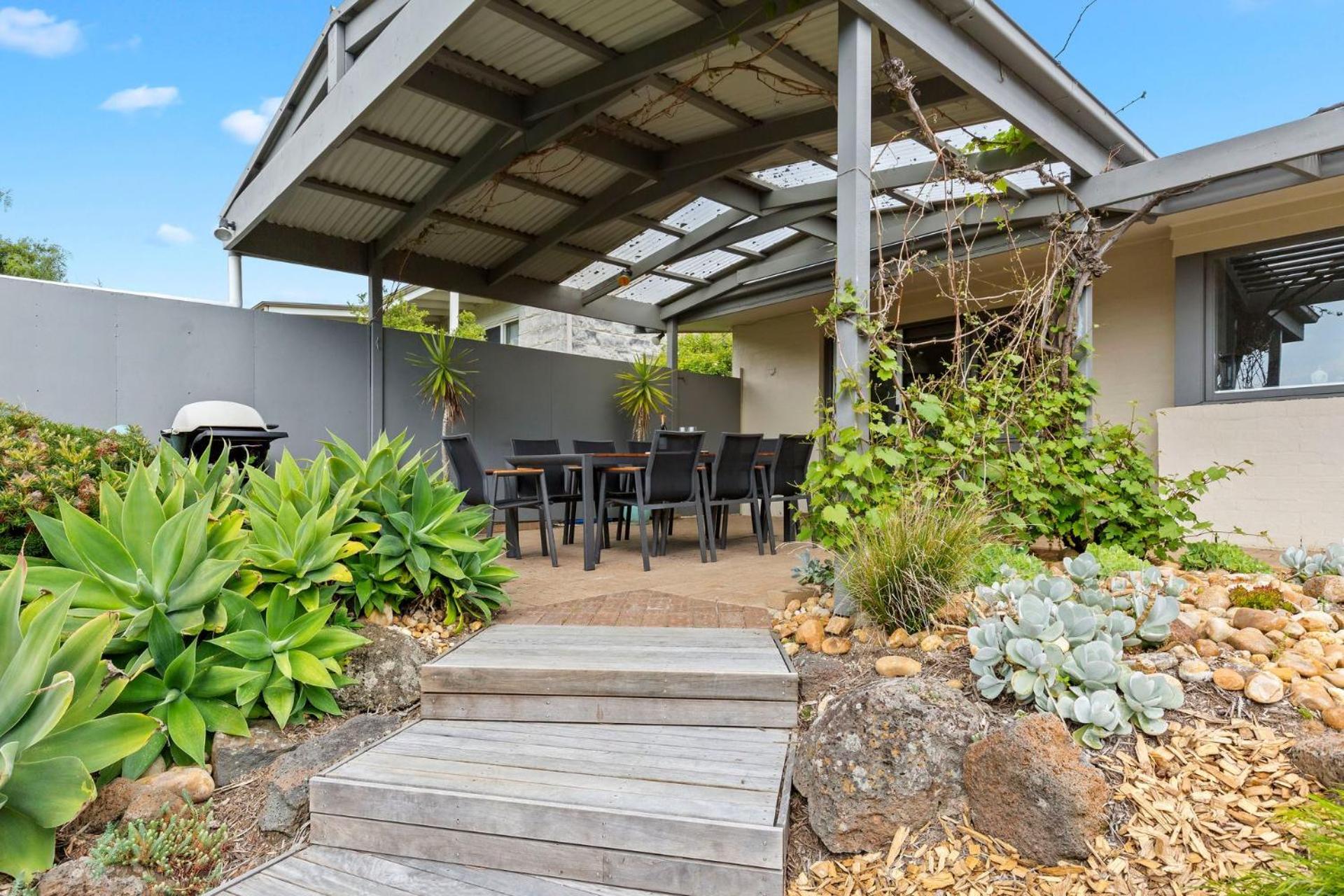 BYANDA MOUNT MARTHA