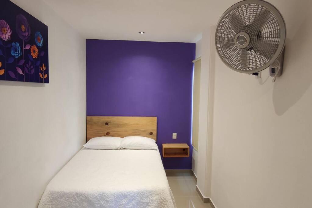 Morado Departamento 42 m2 CIVAC,NISSAN Y WALMART. view 3