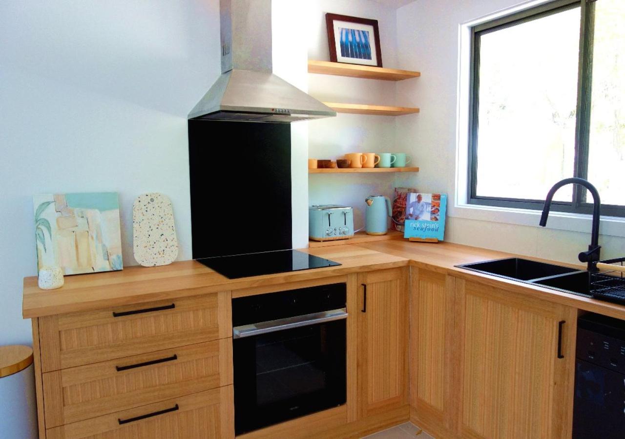 Peaceful bush retreat in newly renovated lodge in St Andrews
