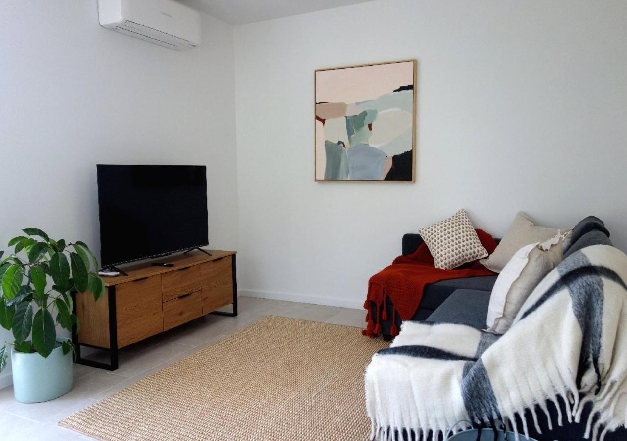Peaceful bush retreat in newly renovated lodge in St Andrews