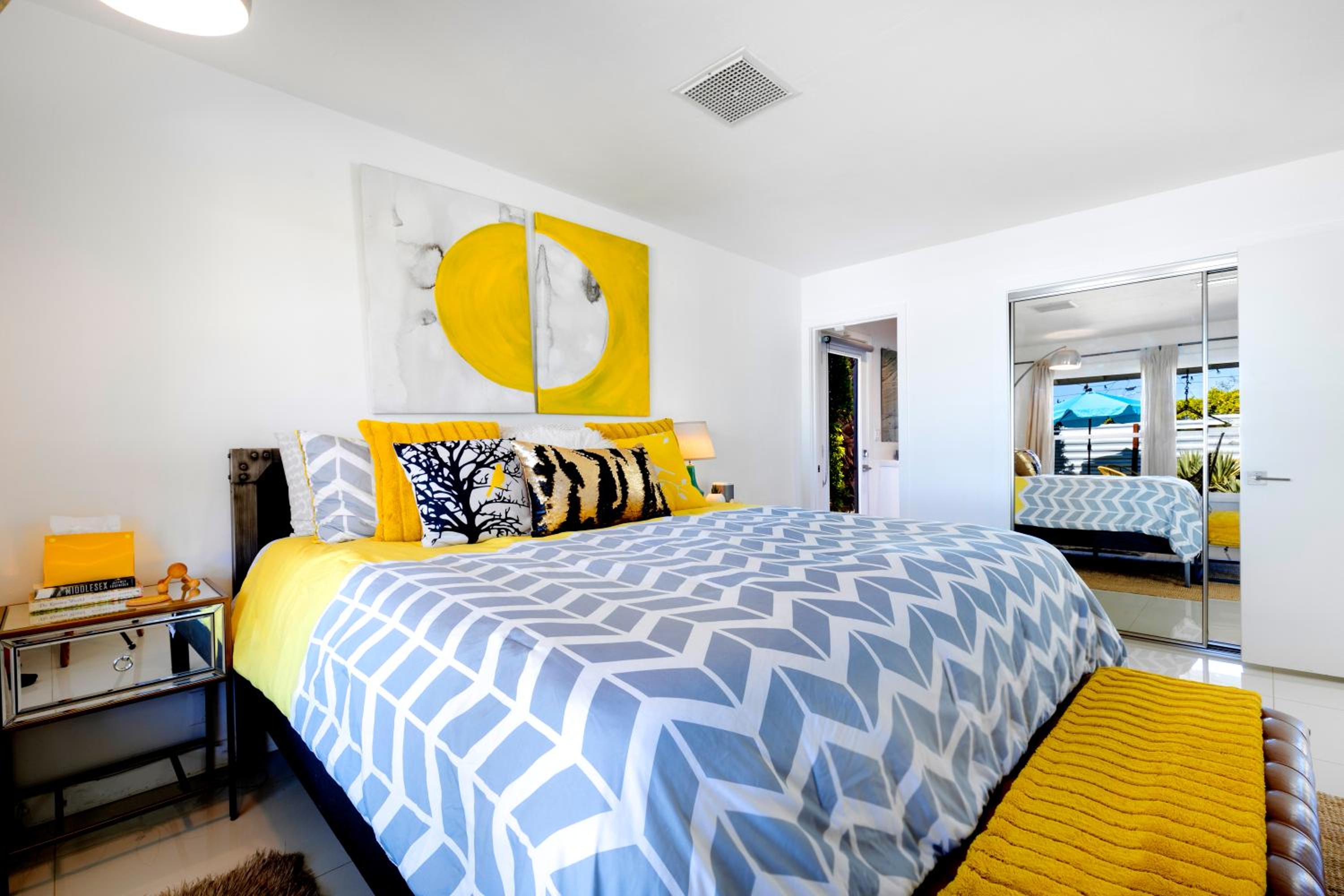 Palm Springs Vacations - Amarillo House - Luxury Home with Pool Spa - Property Image 20
