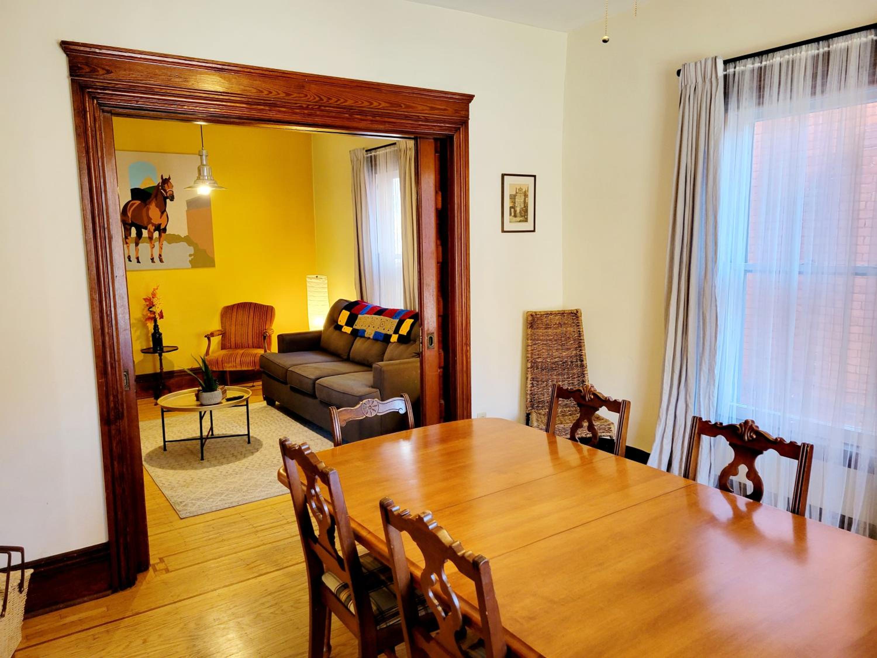 Dundurn Dwelling-Charming Century Home