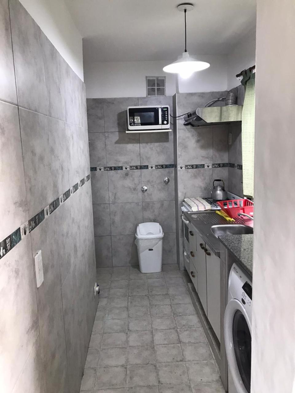 Dúplex completo con jardín y parking - Centro Villa Gesell - 5 huéspedes