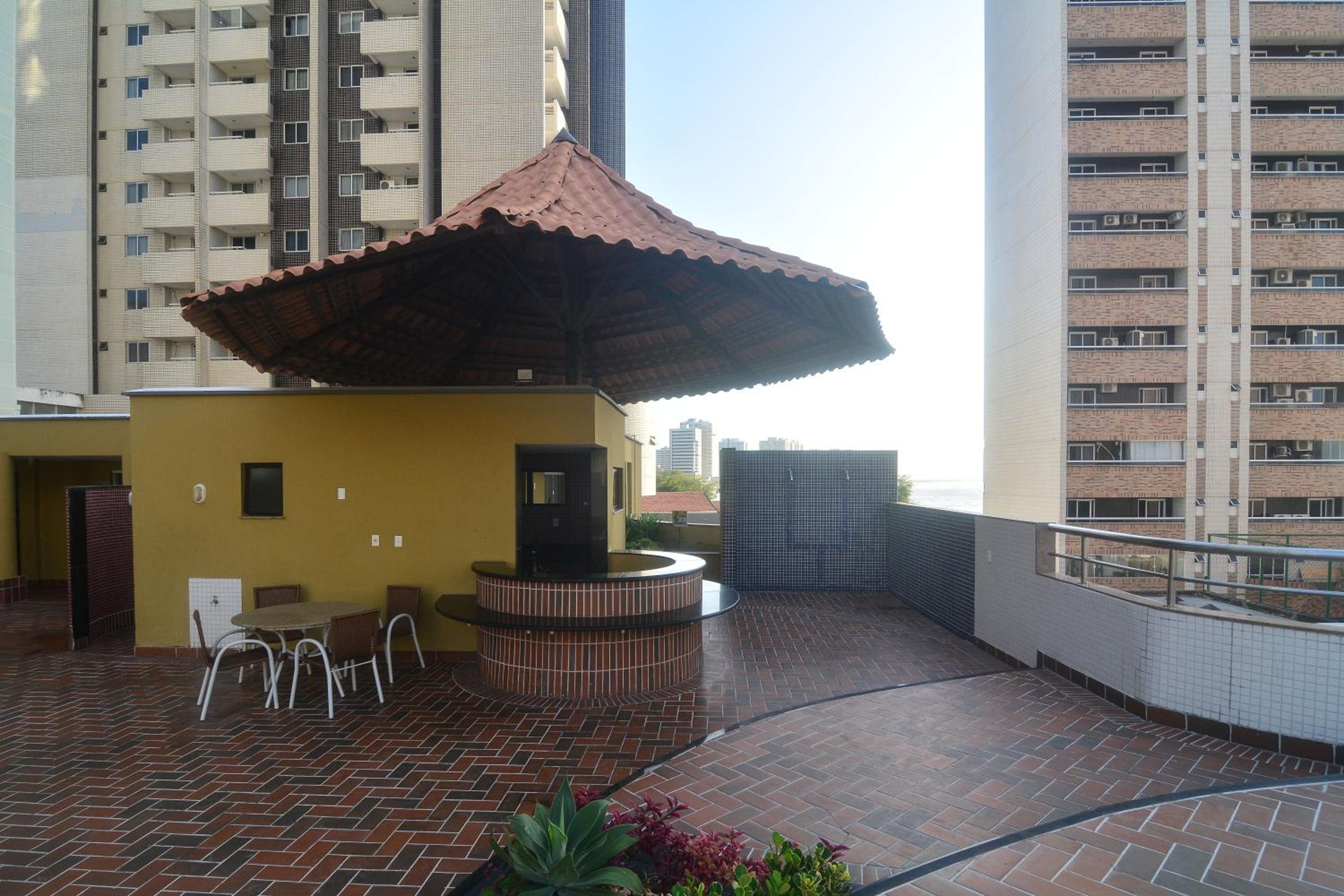 Apto. dois quartos extremamente luxuoso e na praia