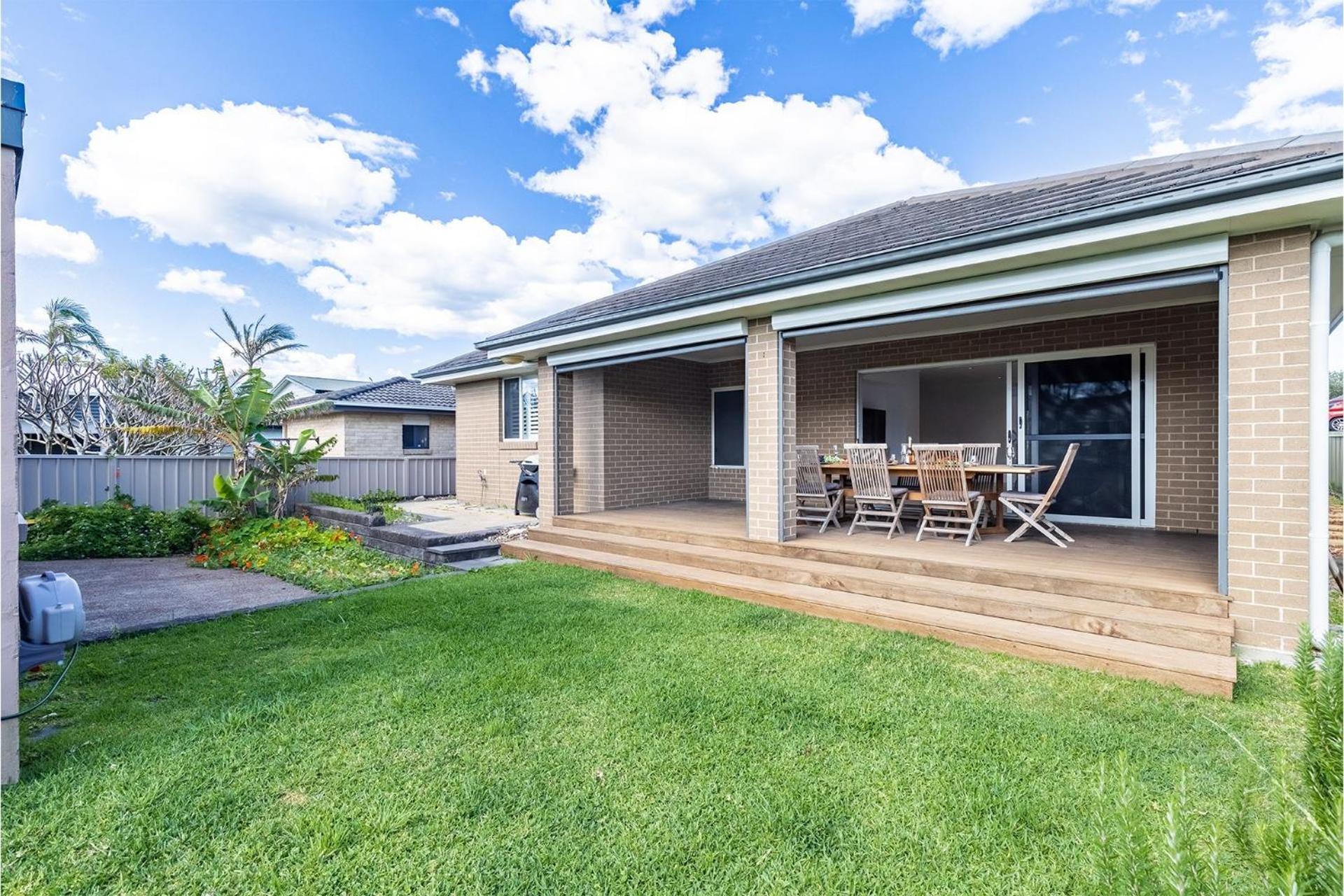 13 Morna Point Rd pet friendly boat parking house on one level