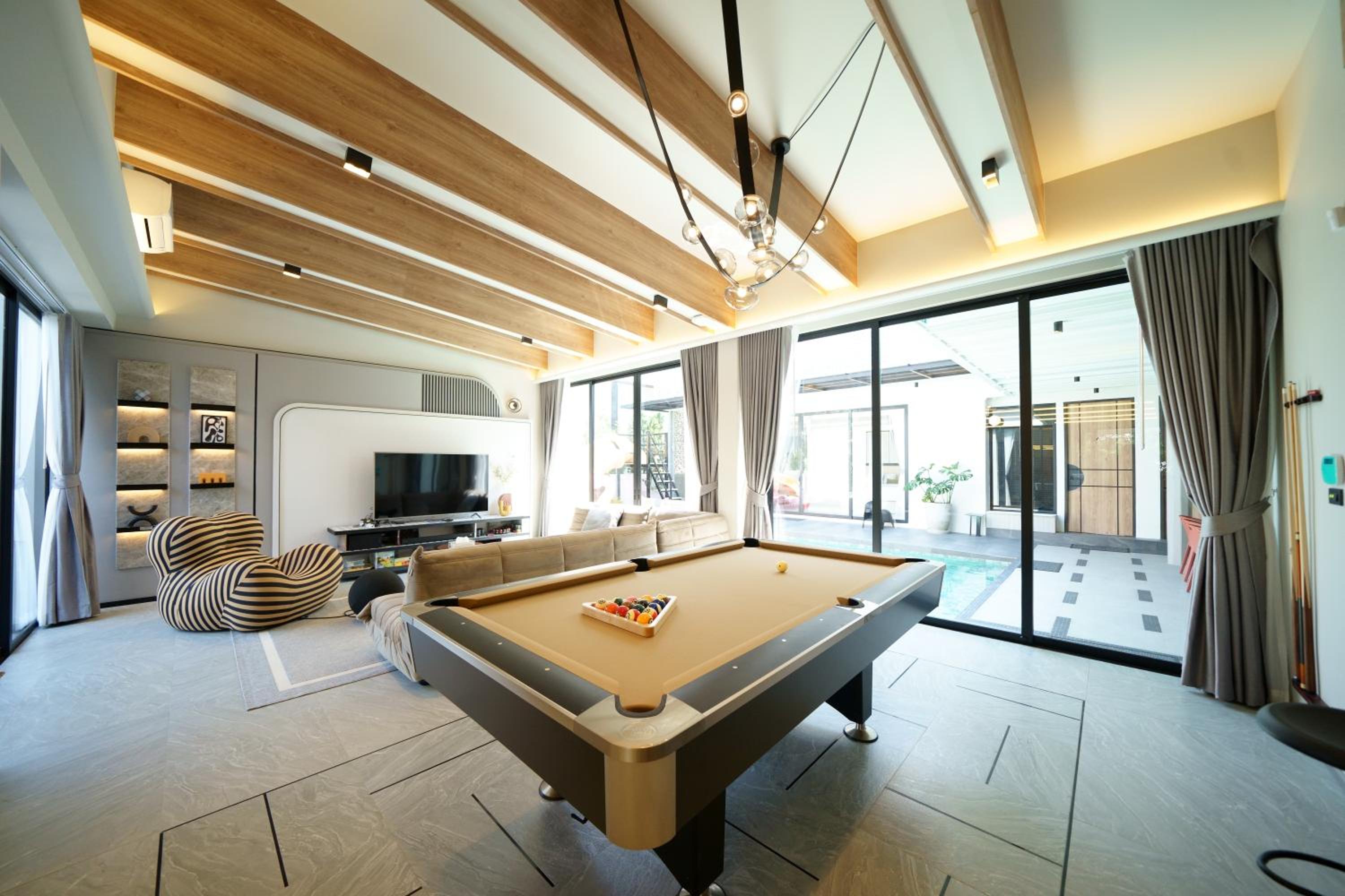 Photo 93
