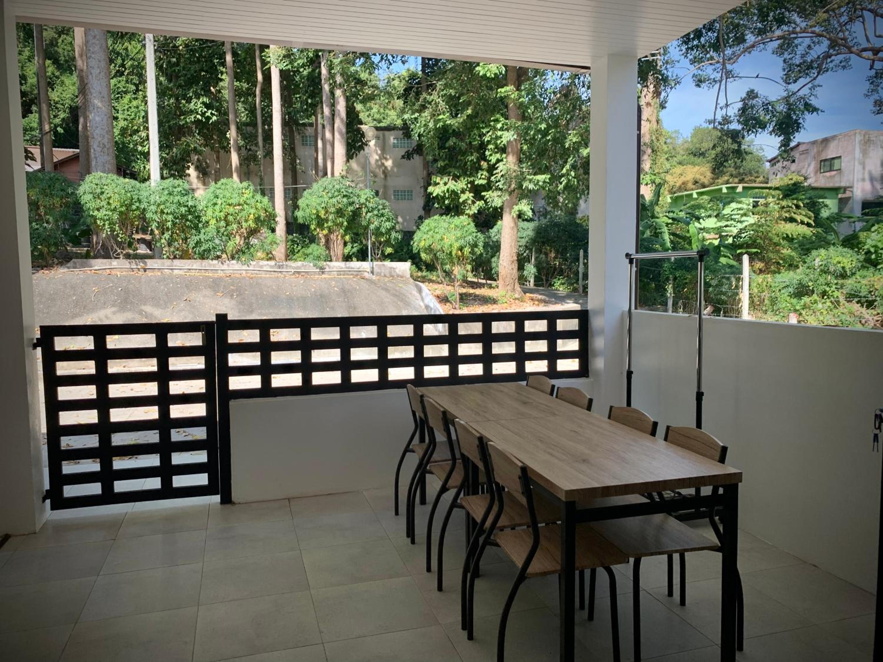 Island House Rentals 26 view 5