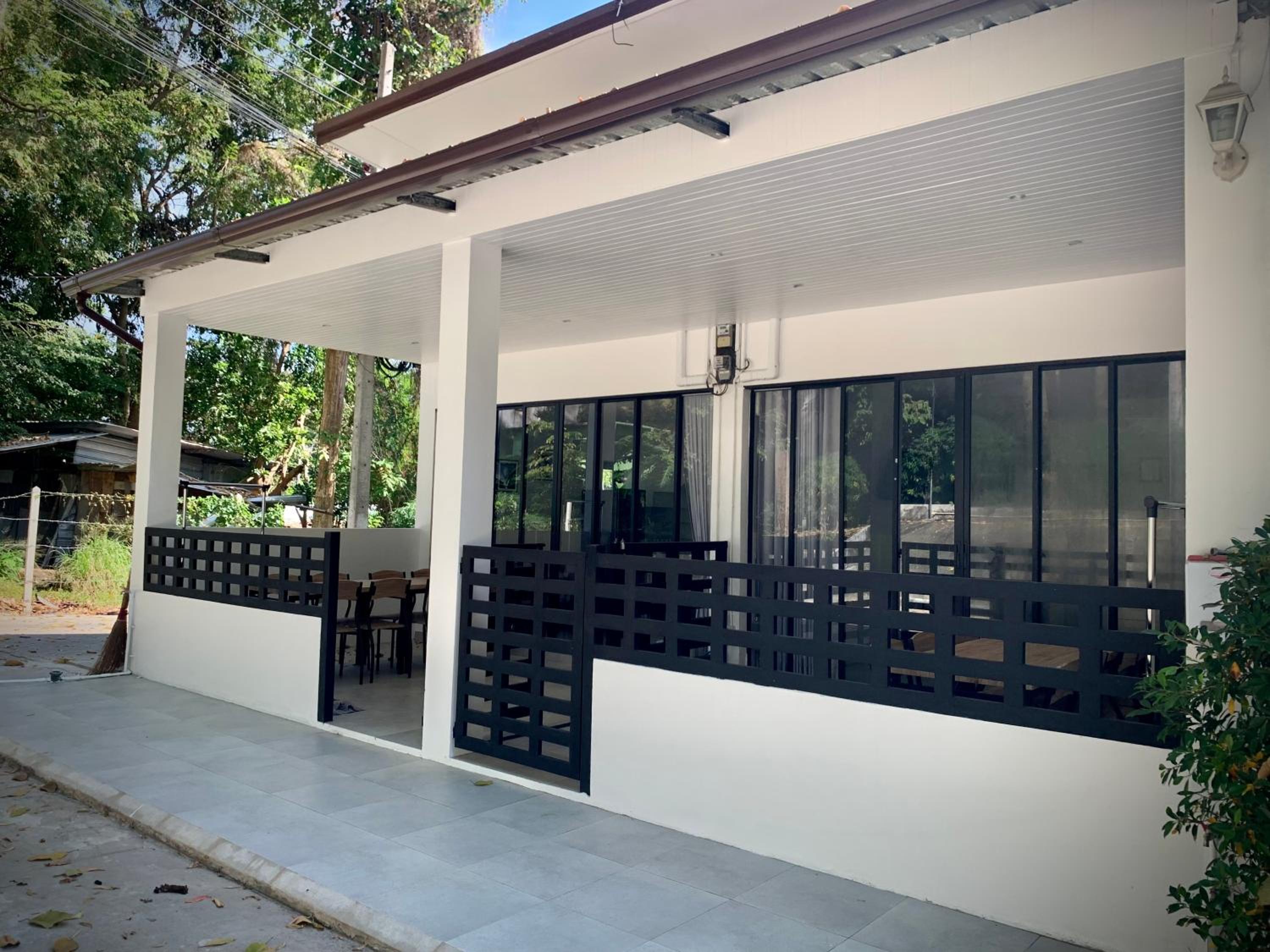 Island House Rentals 26 view 2