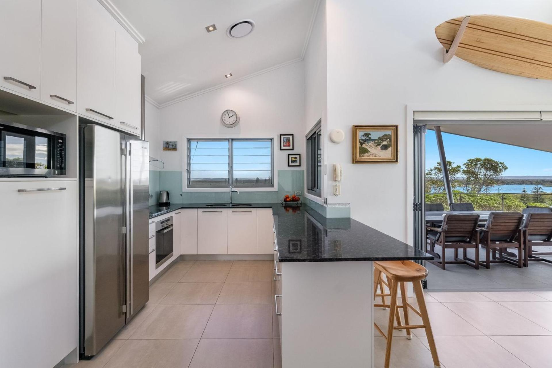 Pilotage 4 - Luxury Oceanview Penthouse - Holiday Yamba