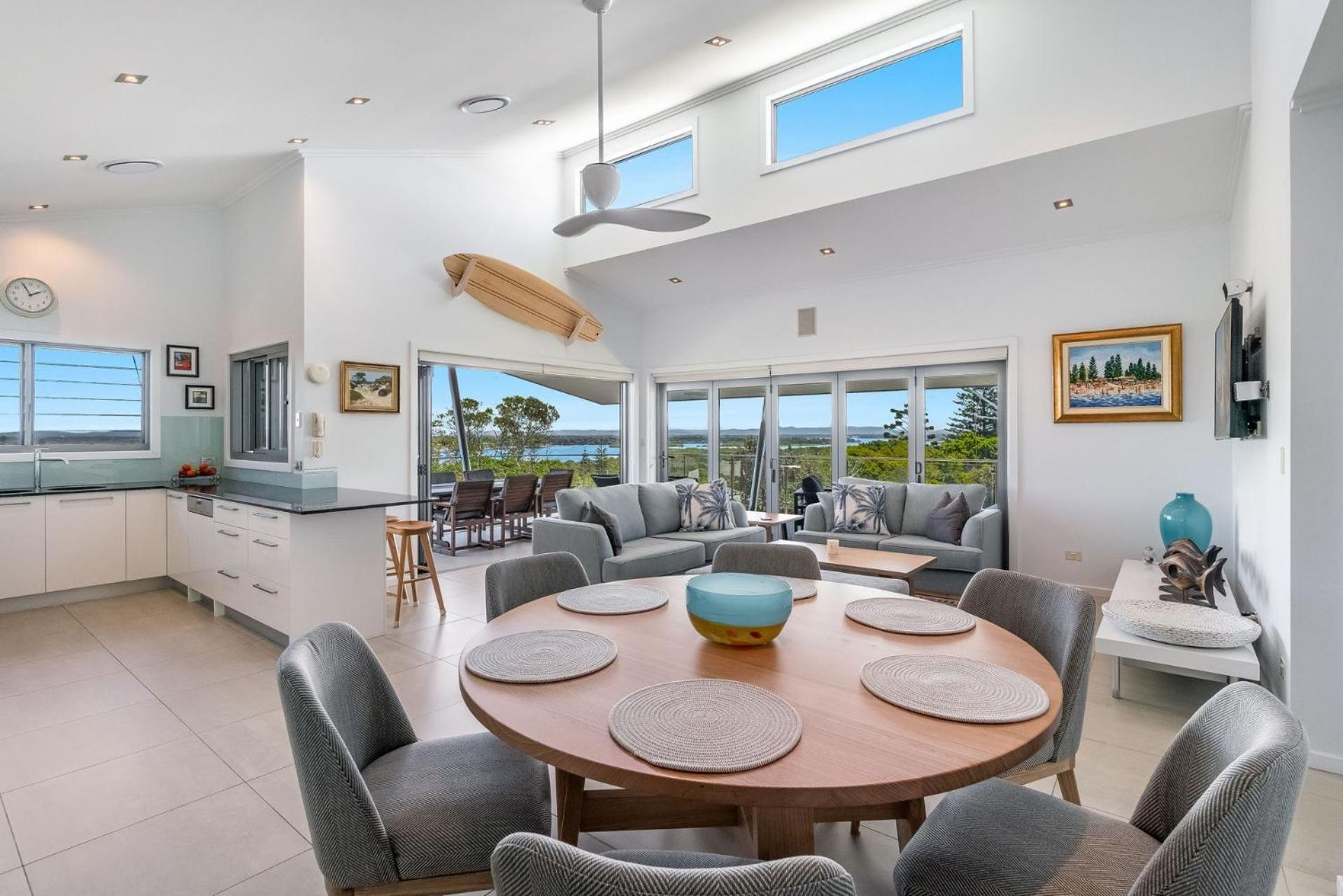 Pilotage 4 - Luxury Oceanview Penthouse - Holiday Yamba