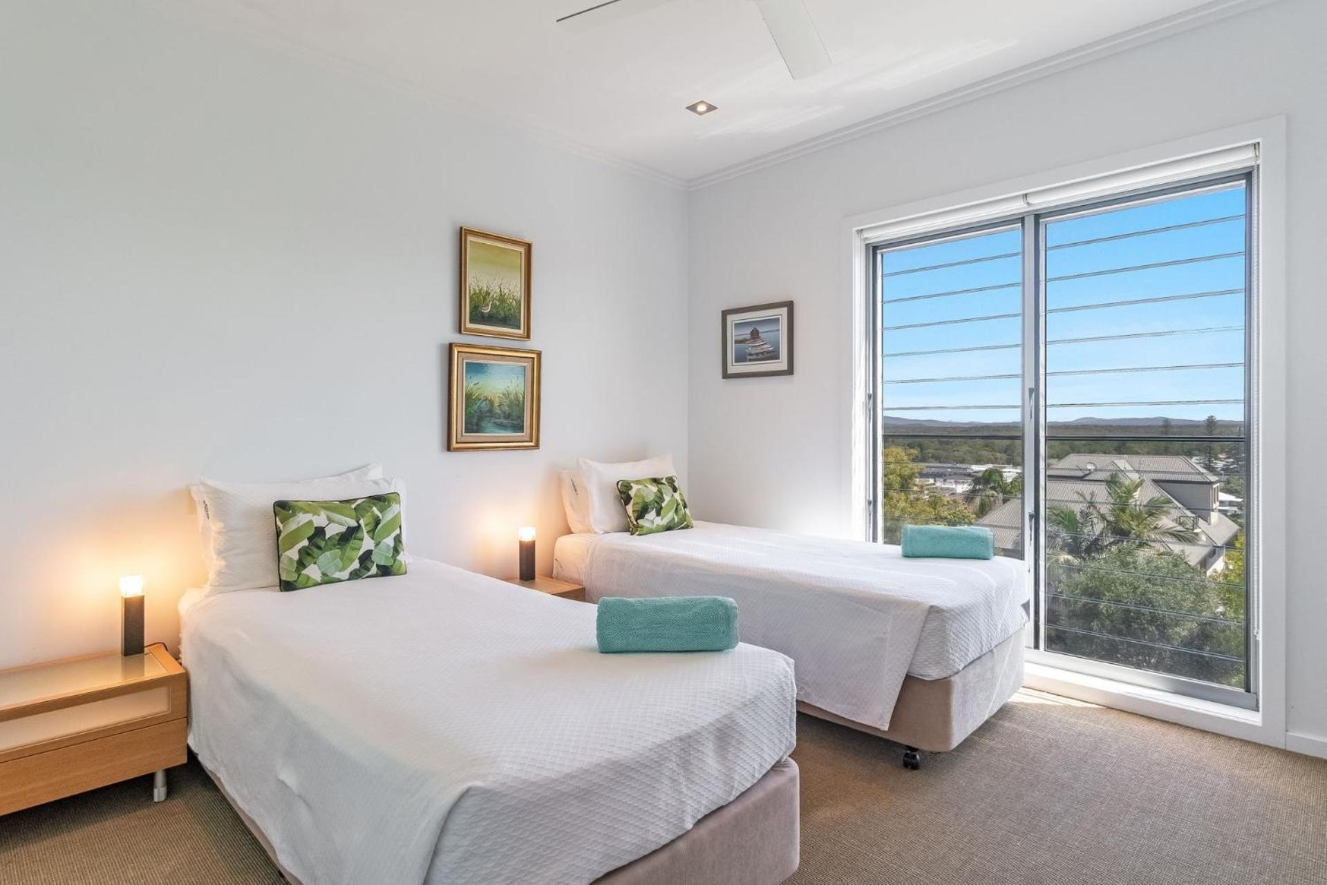 Pilotage 4 - Luxury Oceanview Penthouse - Holiday Yamba