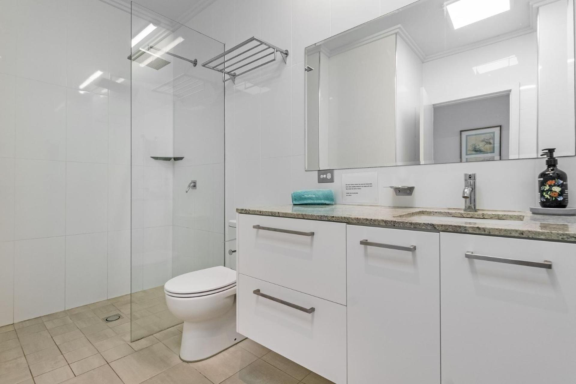 Pilotage 4 - Luxury Oceanview Penthouse - Holiday Yamba