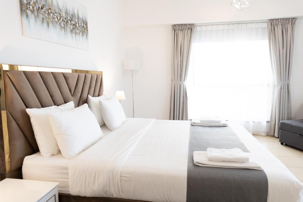 HAPPY SEASON - JBR apartments, Beach Front, Top furnished