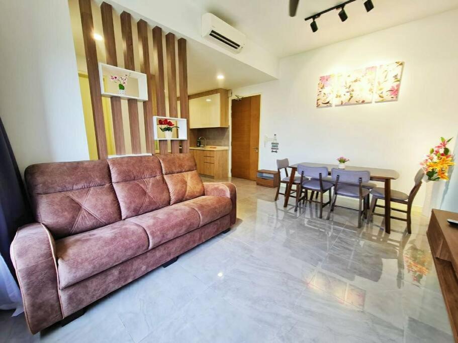 ElegantCozyOneBedroomSuite#NETFLIX#FreeParking#PrivateBathtub#Sea&CityViews#InfinityPool#ImperioResidence#LuxuryCondo