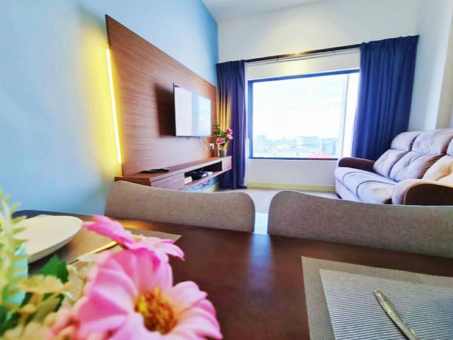 ElegantCozyOneBedroomSuite#NETFLIX#FreeParking#PrivateBathtub#Sea&CityViews#InfinityPool#ImperioResidence#LuxuryCondo