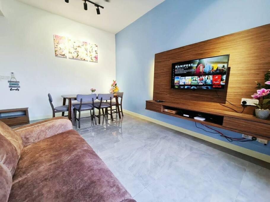 ElegantCozyOneBedroomSuite#NETFLIX#FreeParking#PrivateBathtub#Sea&CityViews#InfinityPool#ImperioResidence#LuxuryCondo