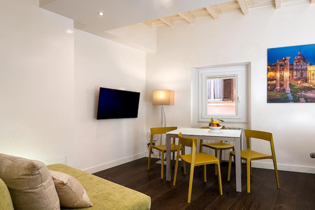 New! Lovely Apartment 1 min from Campo de' Fiori