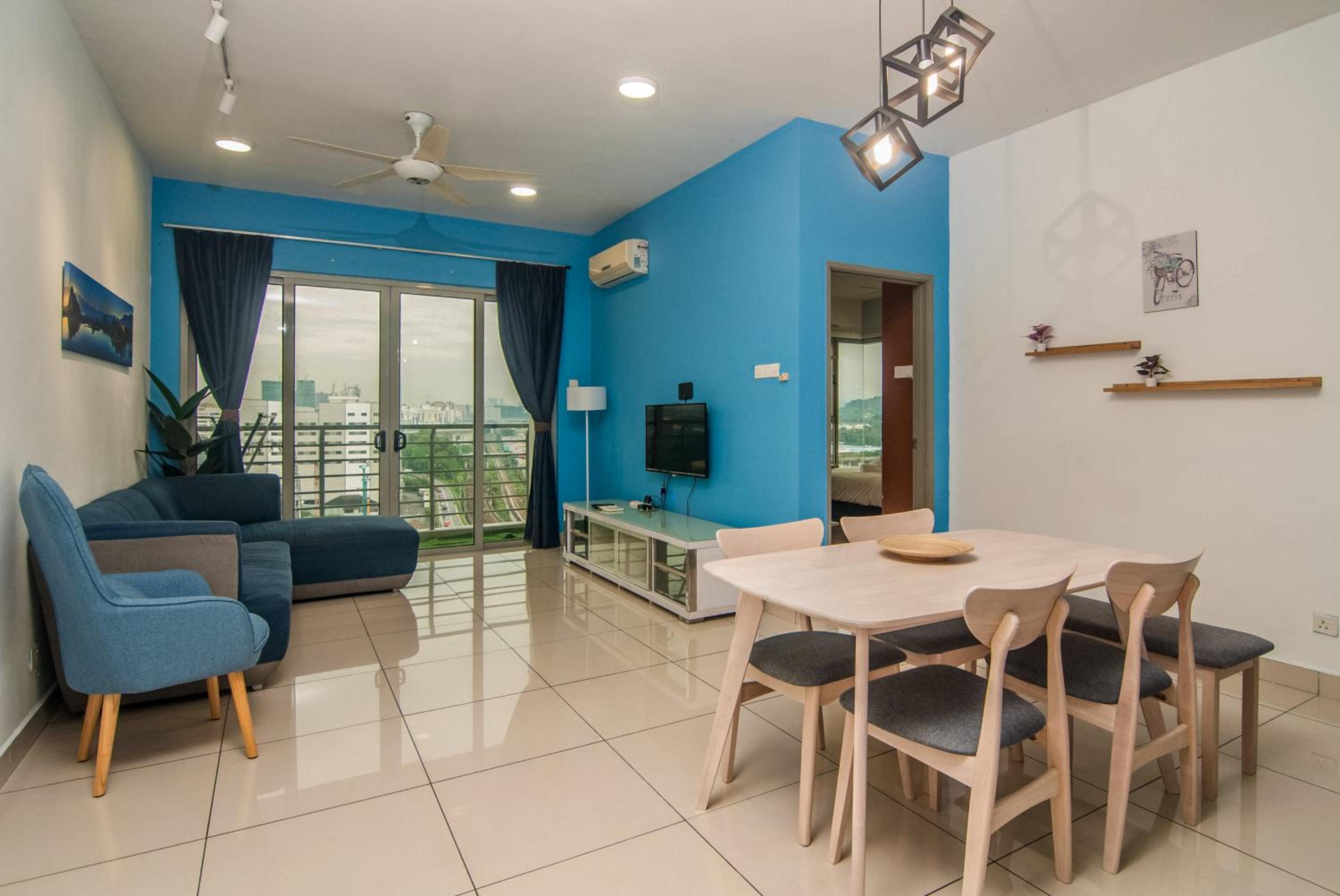 Flora Residence One South by IdealHub photo 1