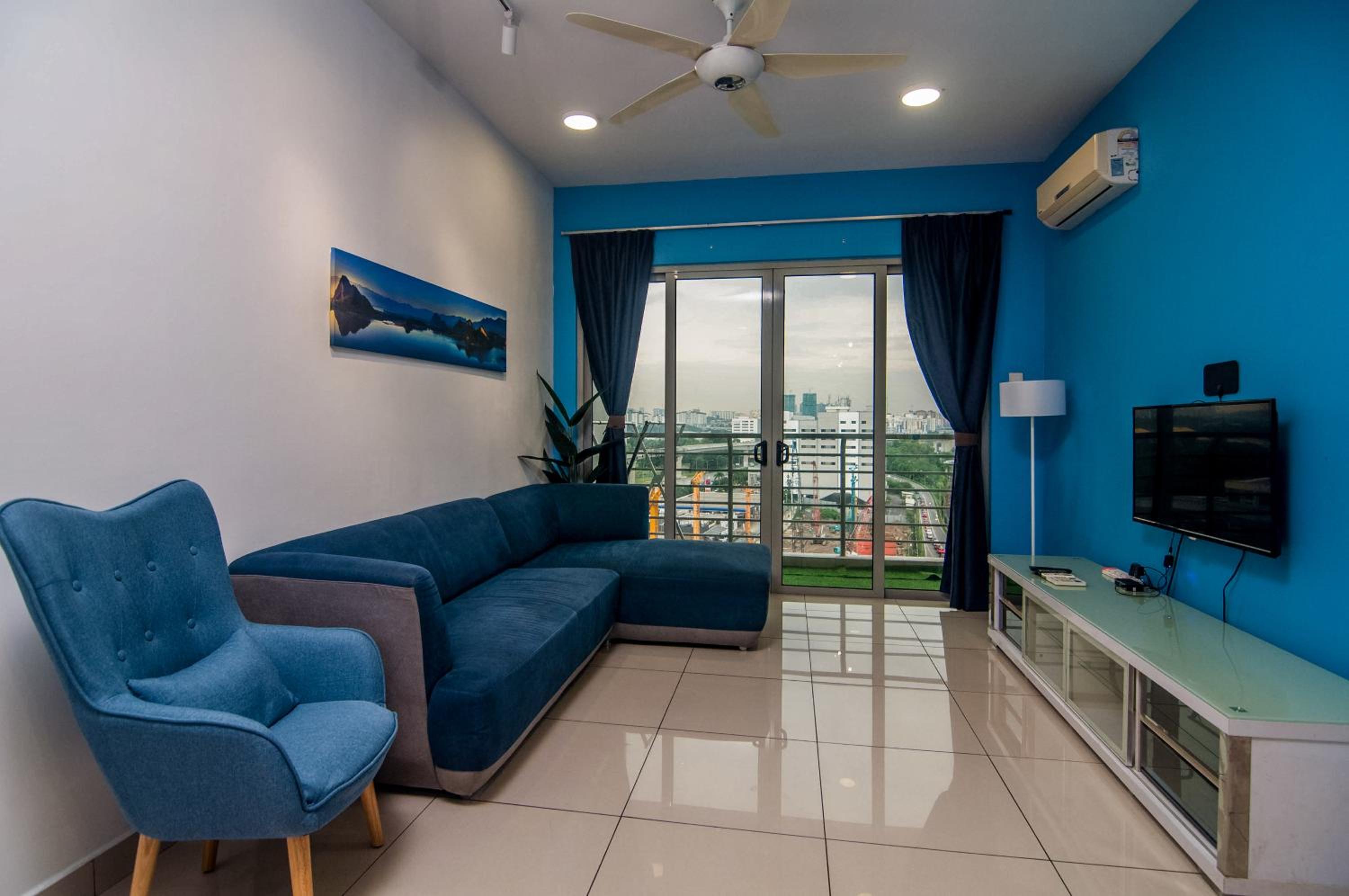 Flora Residence One South by IdealHub photo 2