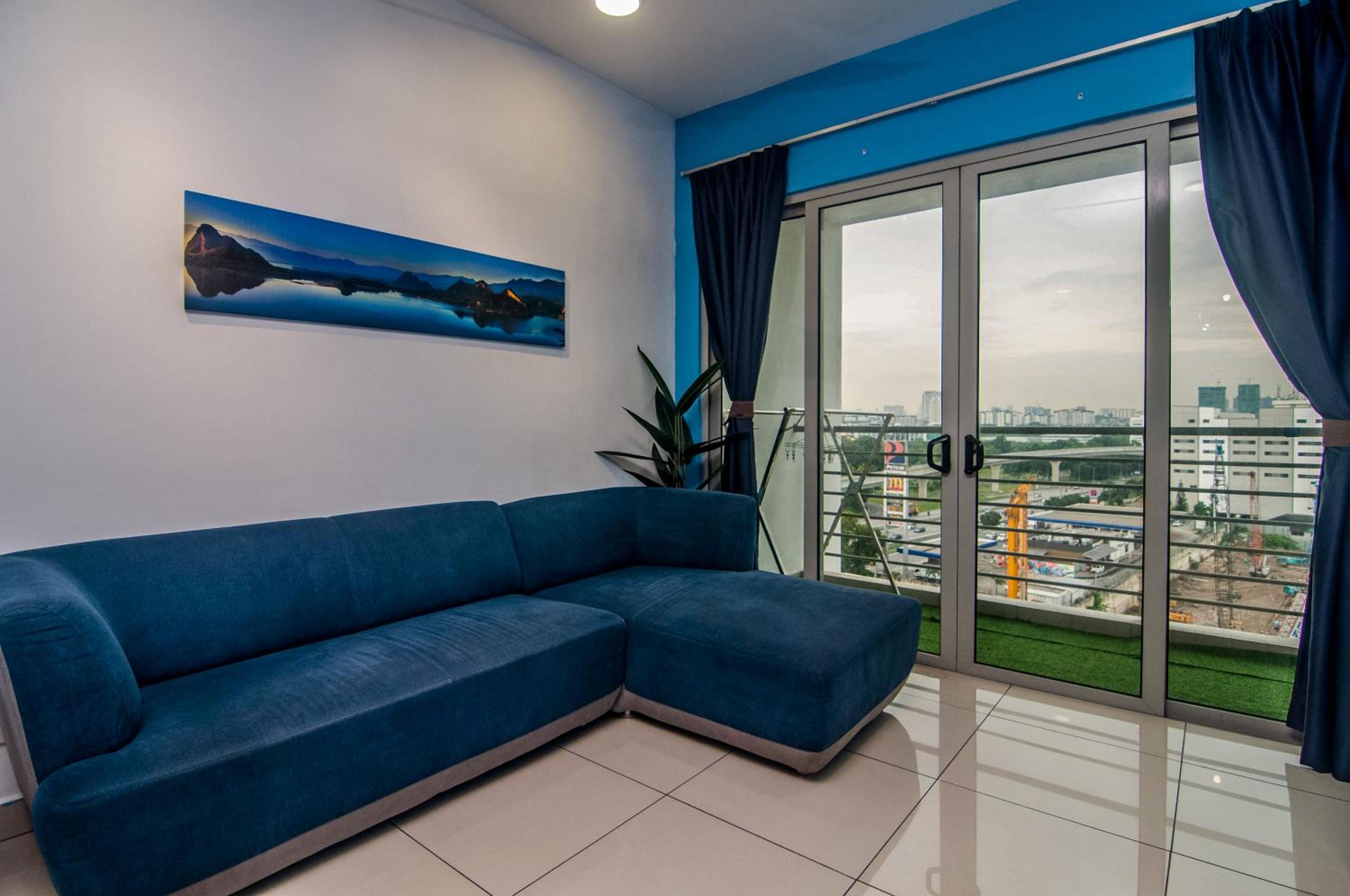 Flora Residence One South by IdealHub photo 3