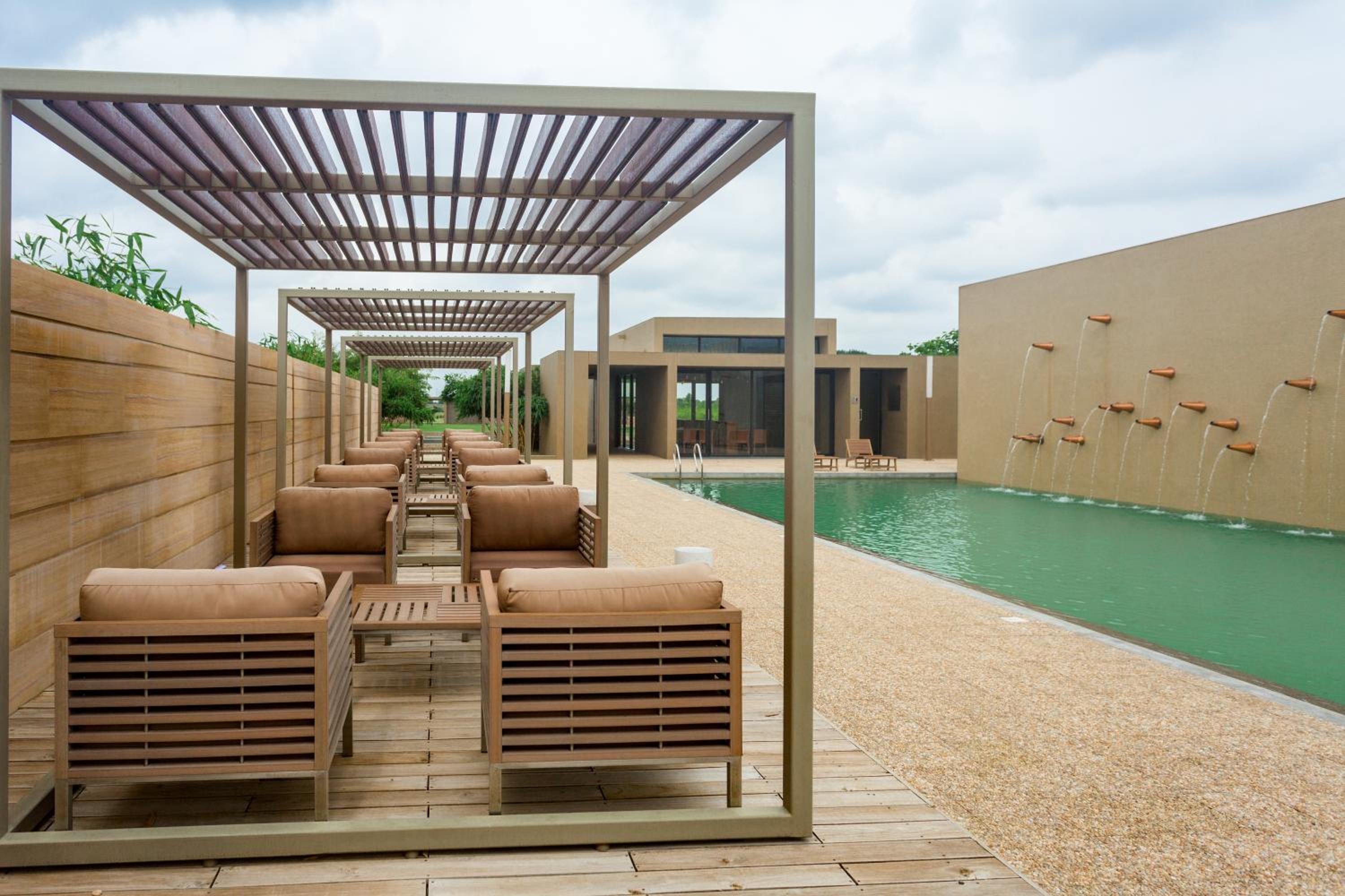 Life At REPOSE- Lake Villas Resort & Club view 3
