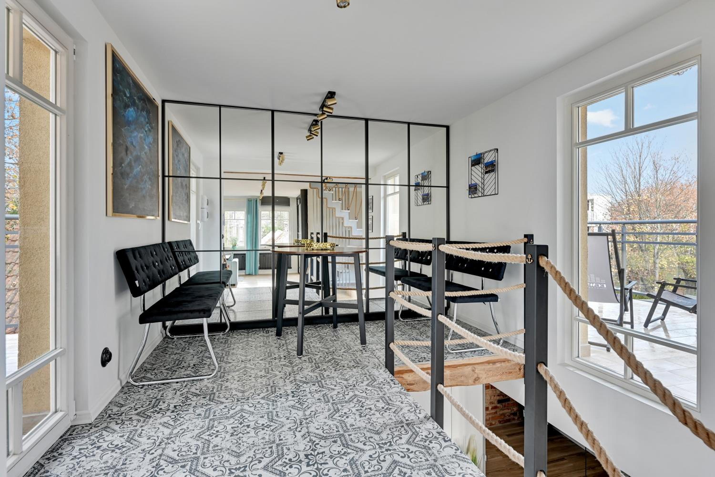 Sopot Beach & Park Penthouse by Downtown Apartments