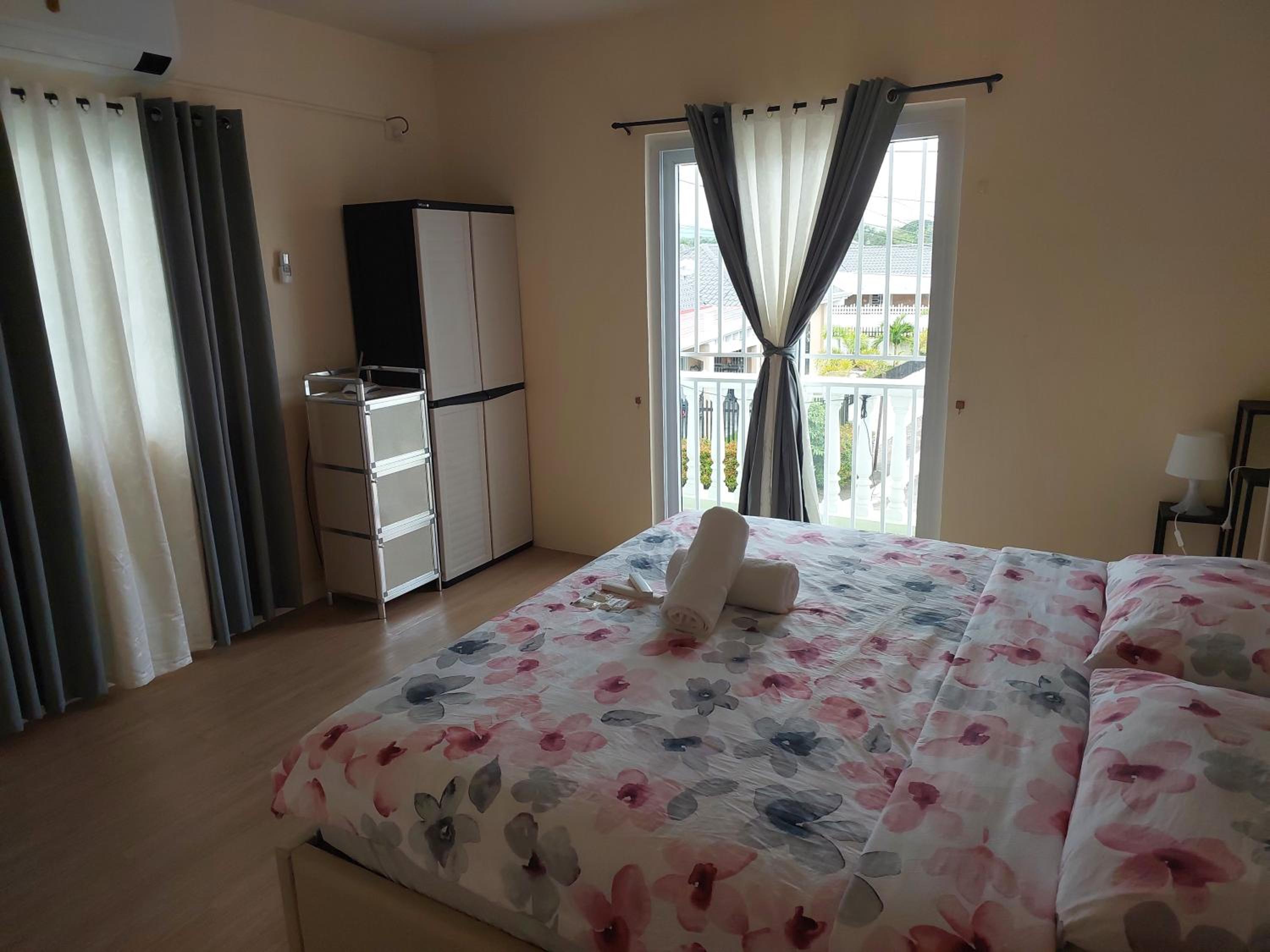 3 bed 3 bath Friendly, Friendship area, Fibre bdb view 2