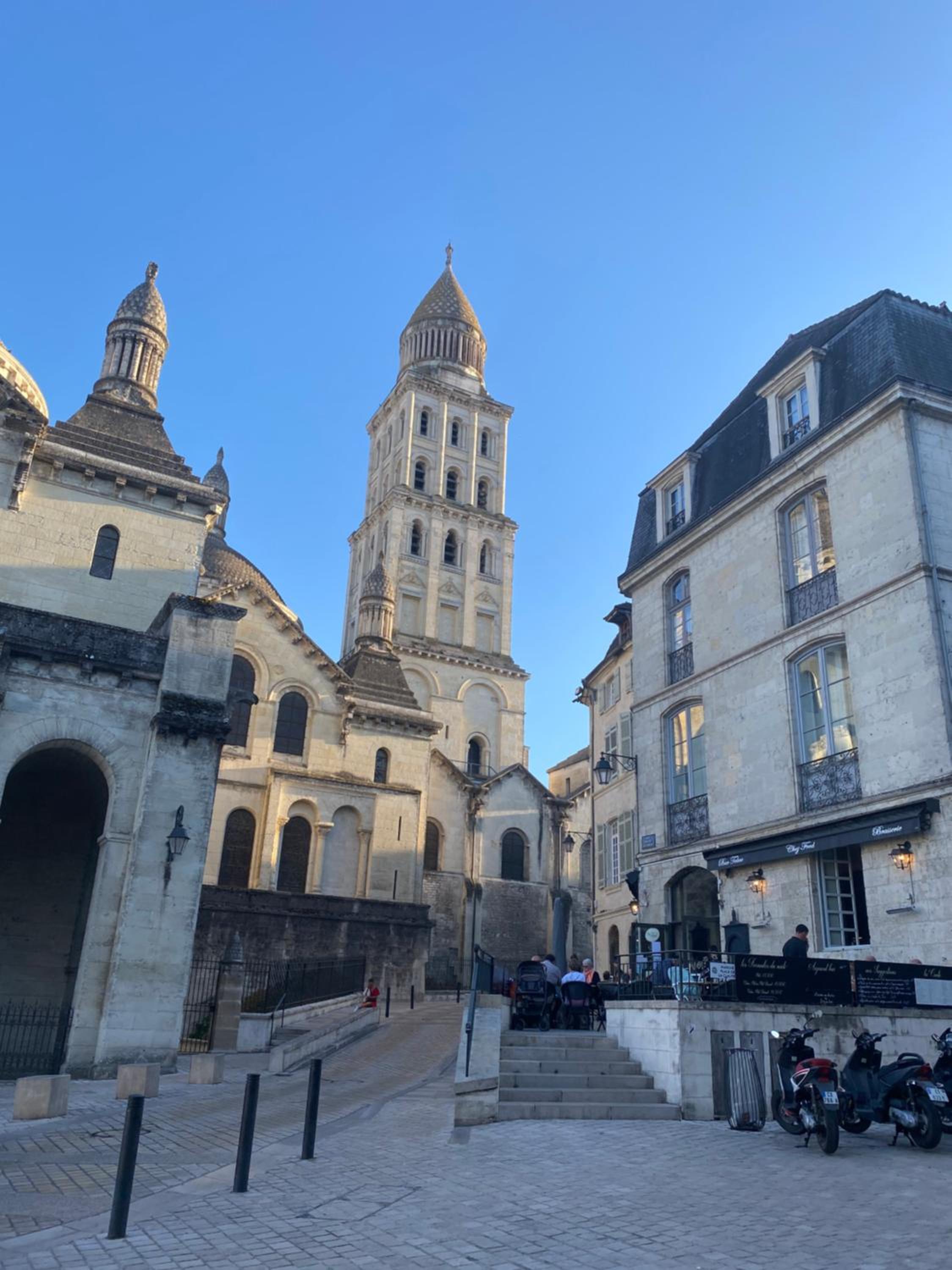 Maison DE LUR