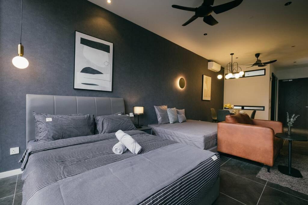 Scarletz KLCC Studio Suites 4 pax Luxury Modern Style WiFi 100Mbps