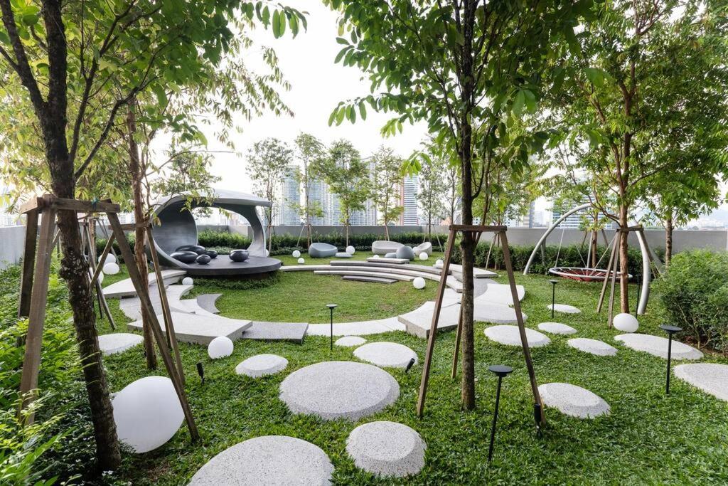 Scarletz KLCC Studio Suites 4 pax Luxury Modern Style WiFi 100Mbps