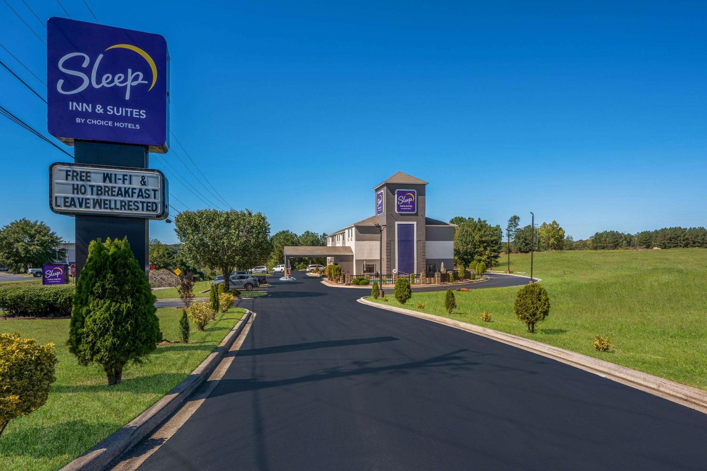 Cullman Vacations - Sleep Inn  Suites Cullman I-65 exit 310 - Property Image 10